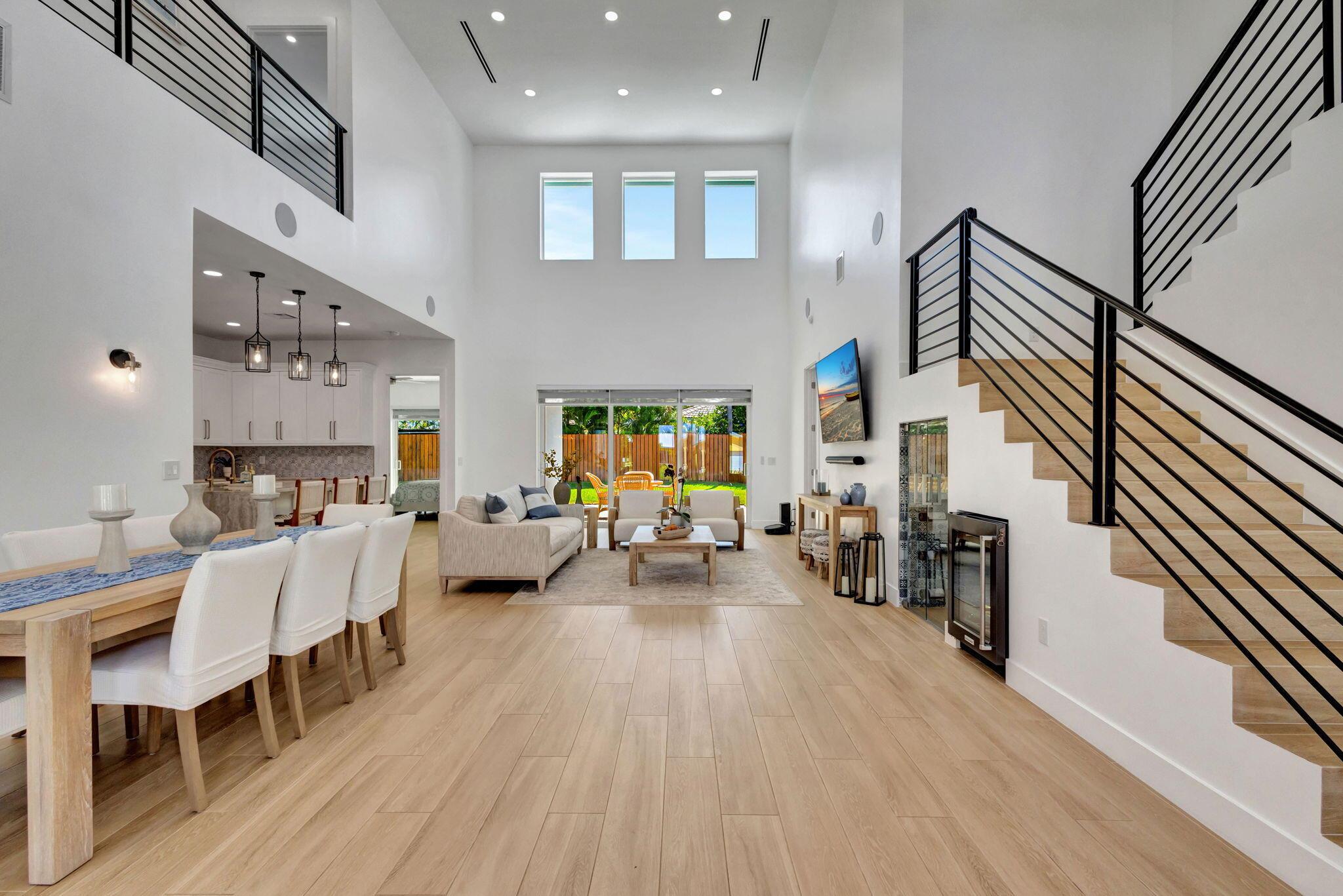 North Palm Beach, Florida, 33408, United States, 4 Bedrooms Bedrooms, ,5 BathroomsBathrooms,Residential,Active,1973305