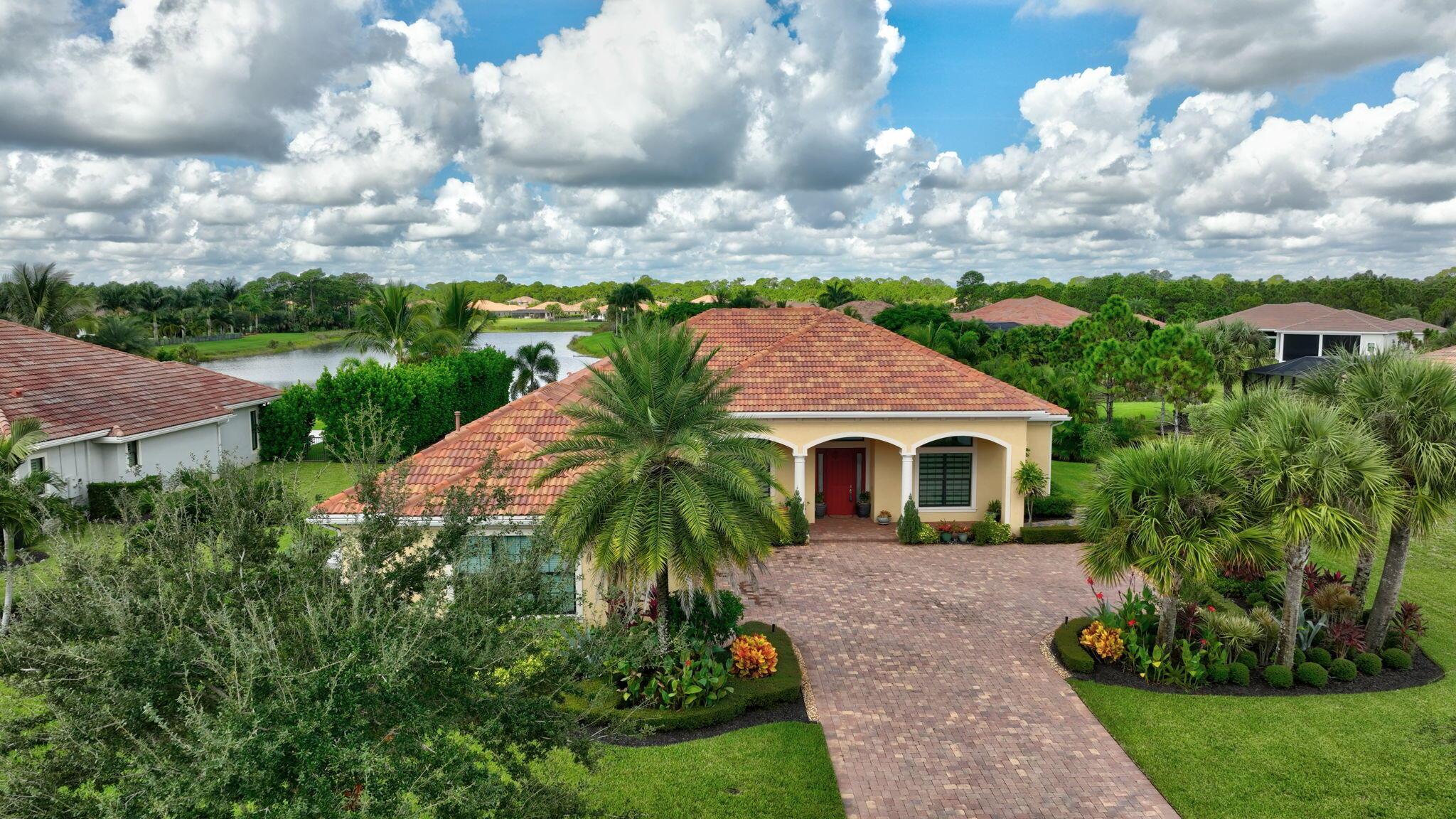 Palm City, Florida, 34990, United States, 4 Bedrooms Bedrooms, ,5 BathroomsBathrooms,Residential,Active,1952625