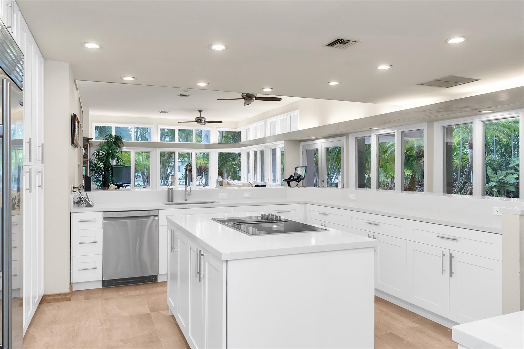 Fort Lauderdale, Florida, 33301, United States, 4 Bedrooms Bedrooms, ,5 BathroomsBathrooms,Residential,Active,1965813