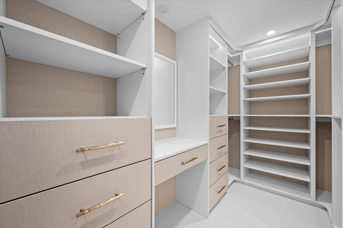 North Palm Beach, Florida, 33408, United States, 3 Bedrooms Bedrooms, ,3 BathroomsBathrooms,Residential,Active,1933736