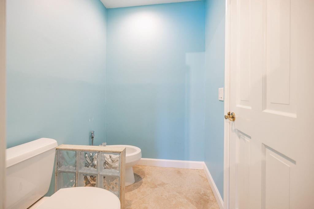 Lighthouse Point, Florida, 33064, United States, 4 Bedrooms Bedrooms, ,4 BathroomsBathrooms,Residential,Active,1701977