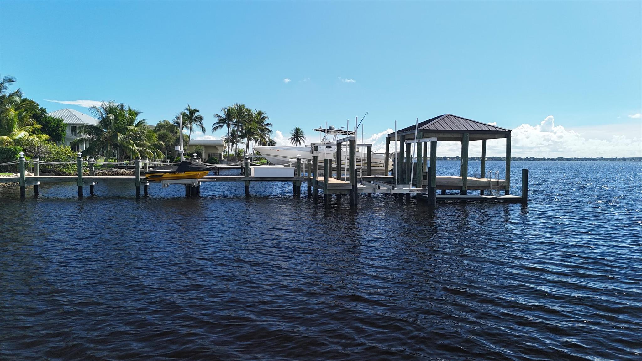 Jensen Beach, Florida, 34957, United States, 4 Bedrooms Bedrooms, ,5 BathroomsBathrooms,Residential,Active,1990620