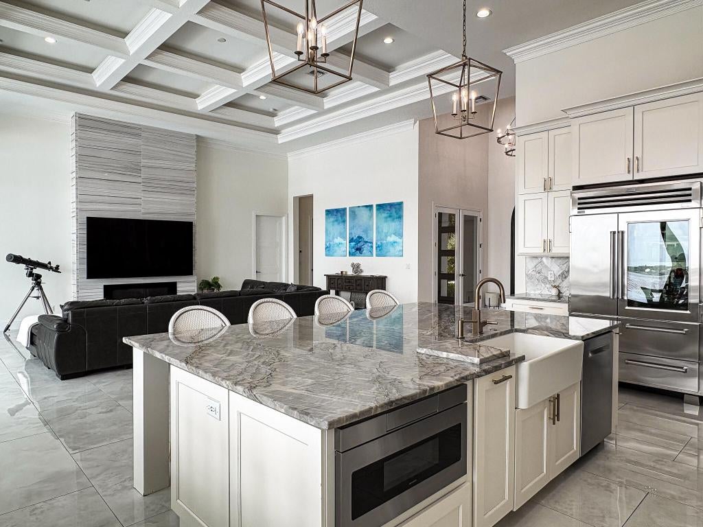 Jensen Beach, Florida, 34957, United States, 4 Bedrooms Bedrooms, ,5 BathroomsBathrooms,Residential,Active,2008001