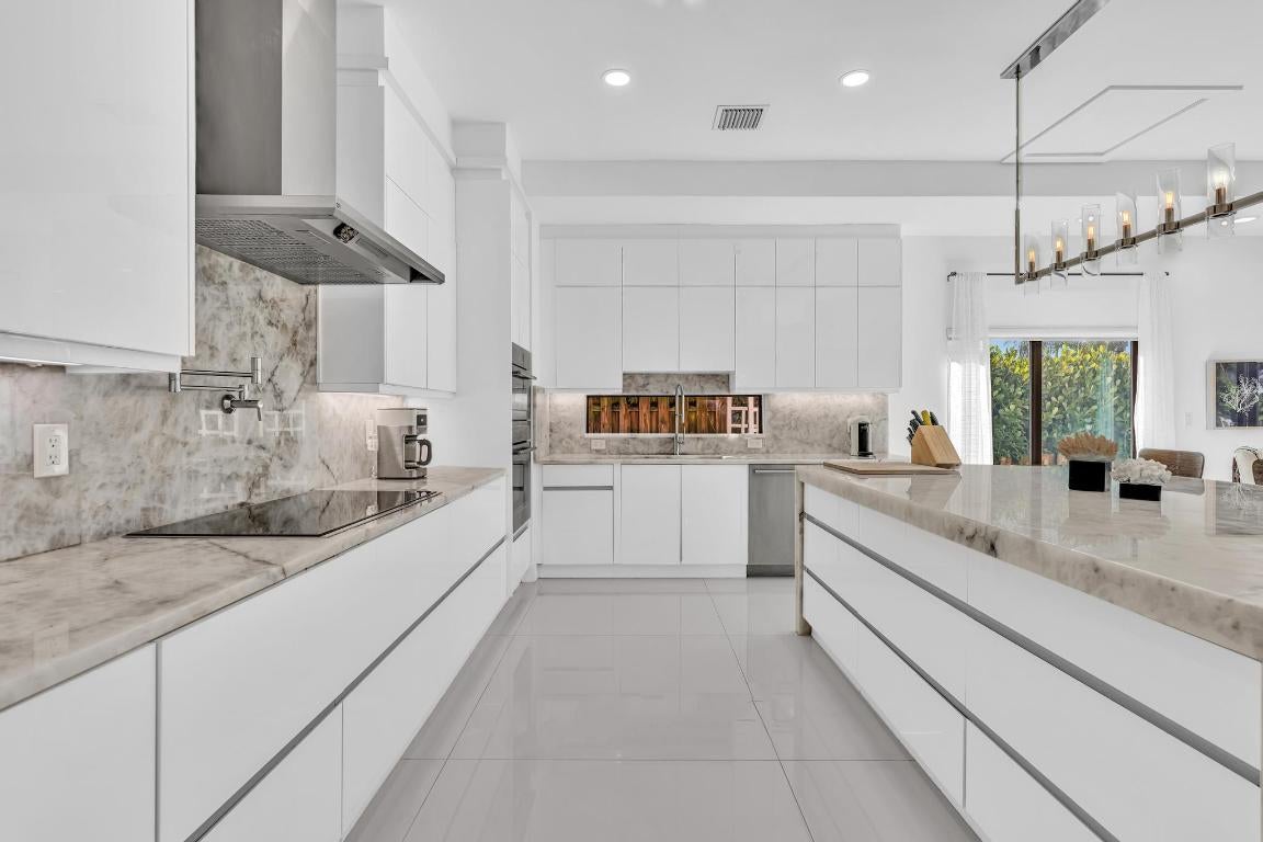 Lighthouse Point, Florida, 33064, United States, 4 Bedrooms Bedrooms, ,4 BathroomsBathrooms,Residential,Active,2008288