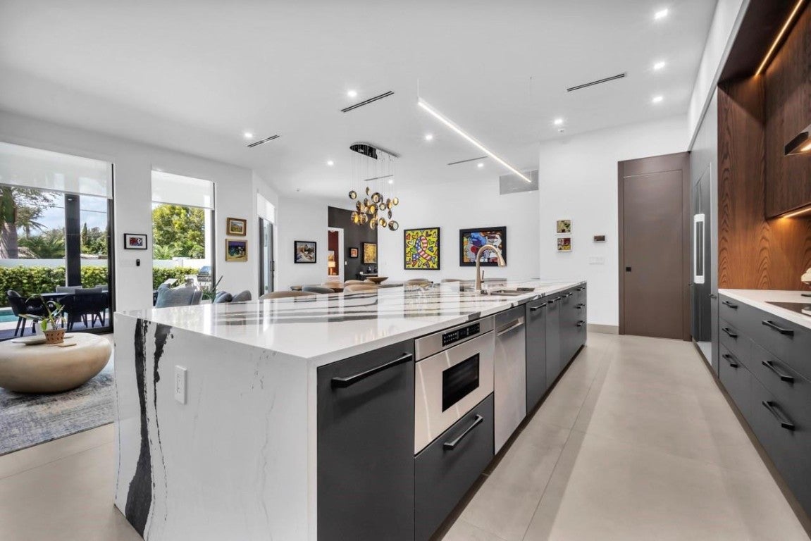 Wilton Manors, Florida, 33305, United States, 3 Bedrooms Bedrooms, ,4 BathroomsBathrooms,Residential,Active,2007993