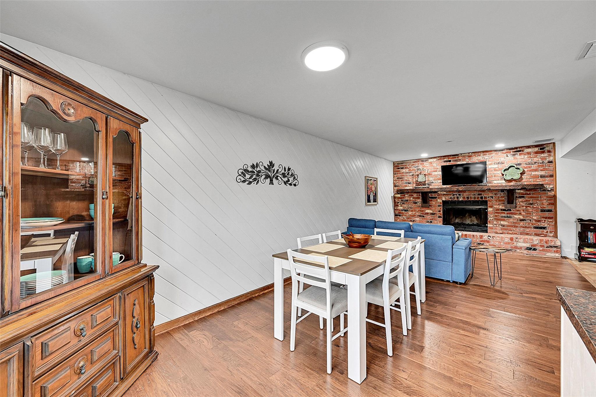 Plantation, Florida, 33323, United States, 4 Bedrooms Bedrooms, ,3 BathroomsBathrooms,Residential,Active,1922678