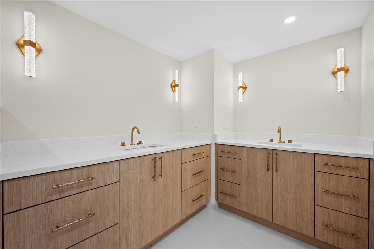 North Palm Beach, Florida, 33408, United States, 3 Bedrooms Bedrooms, ,3 BathroomsBathrooms,Residential,Active,1933736