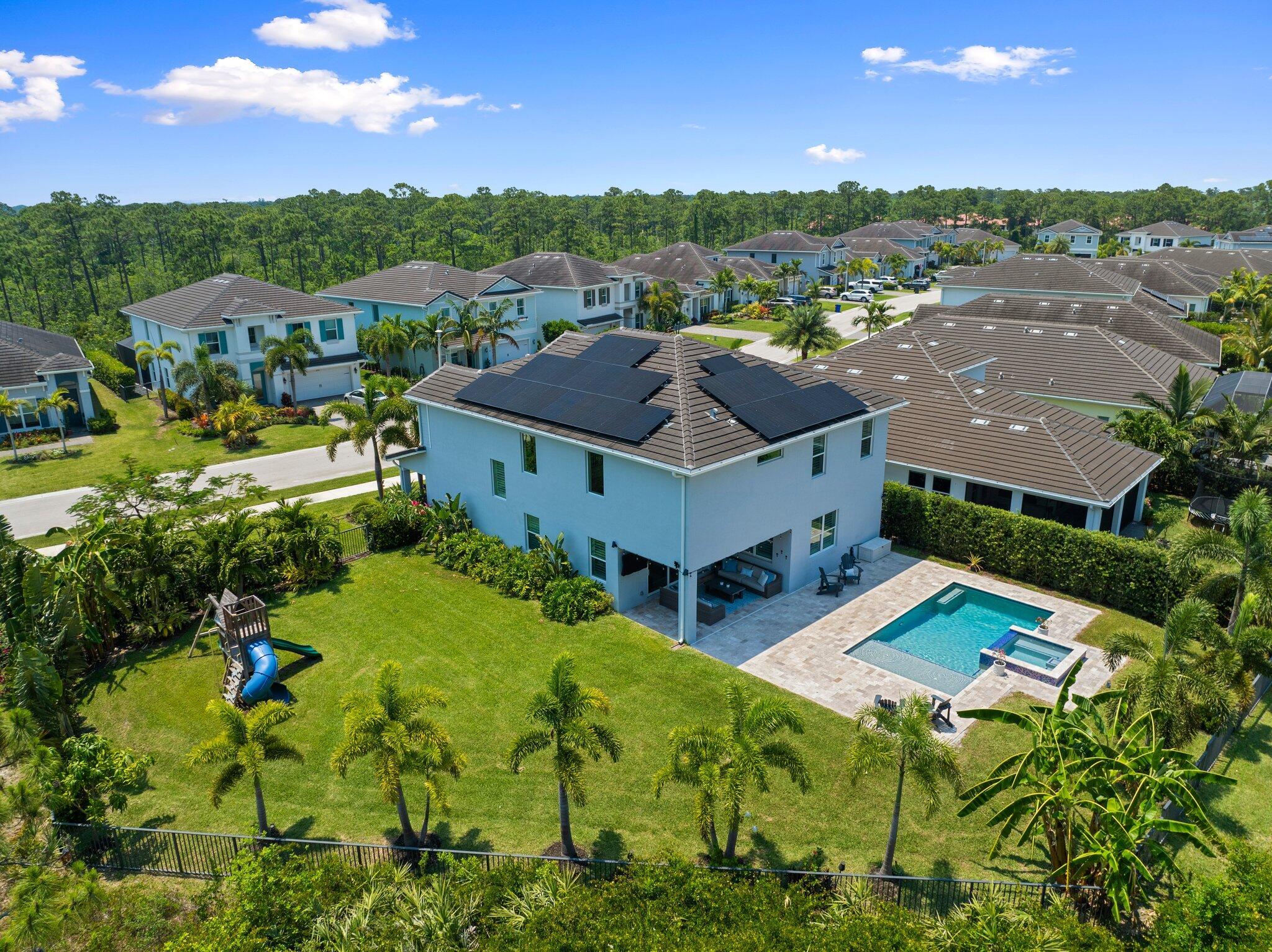 Stuart, Florida, 34997, United States, 4 Bedrooms Bedrooms, ,4 BathroomsBathrooms,Residential,Active,1893239