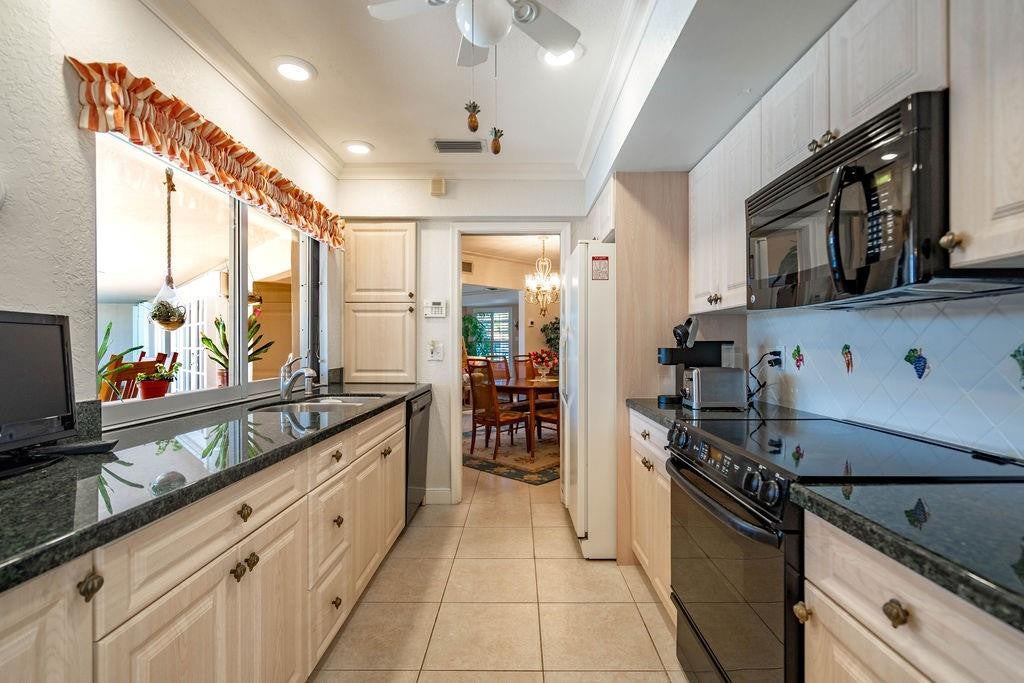 Lighthouse Point, Florida, 33064, United States, 3 Bedrooms Bedrooms, ,3 BathroomsBathrooms,Residential,Active,2011868