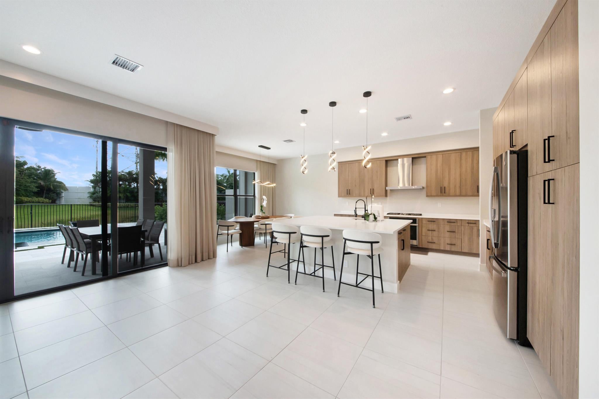 Boca Raton, Florida, 33434, United States, 5 Bedrooms Bedrooms, ,7 BathroomsBathrooms,Residential,Active,1963404