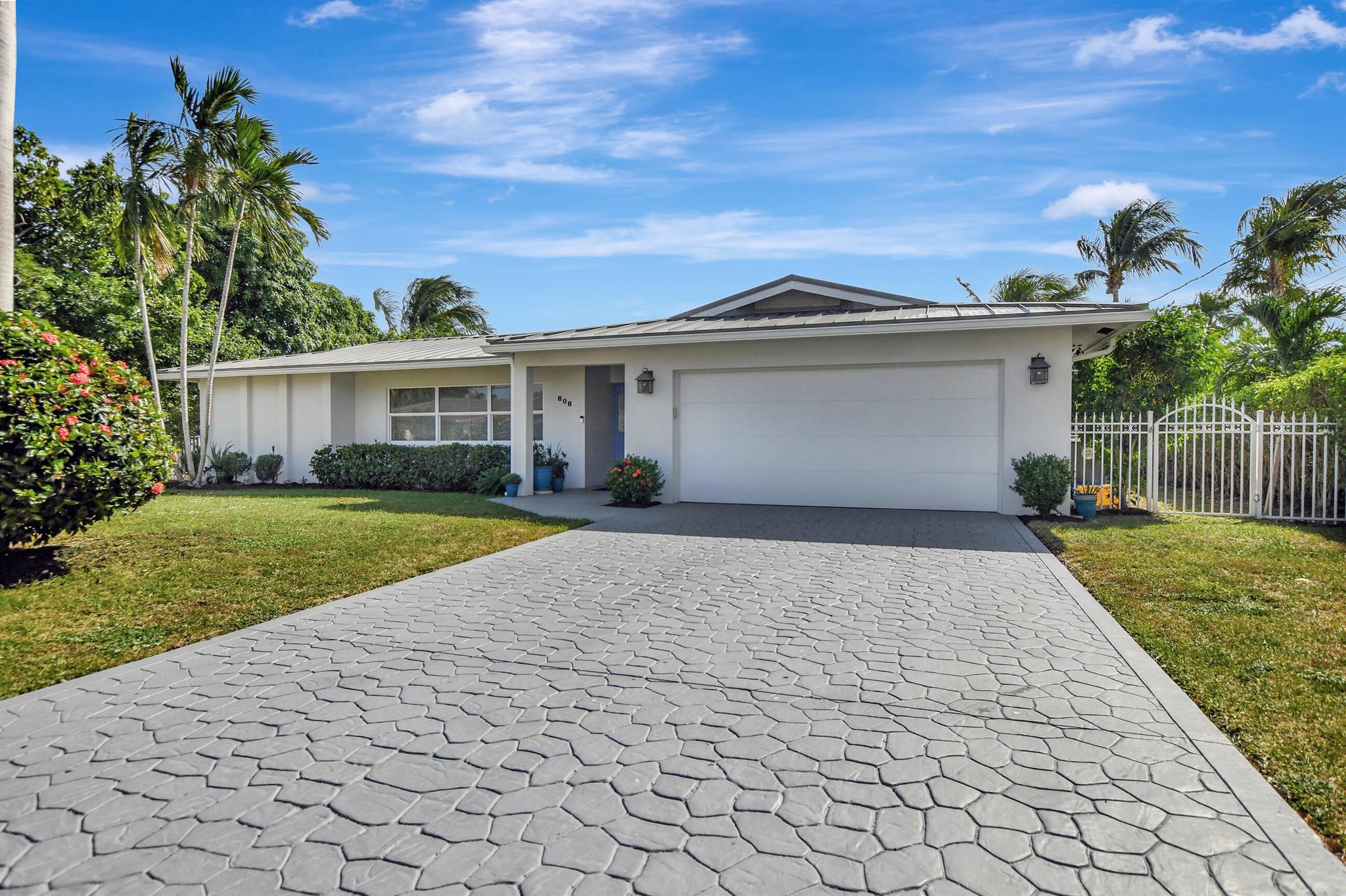 Boca Raton, Florida, 33487, United States, 4 Bedrooms Bedrooms, ,3 BathroomsBathrooms,Residential,Active,1946516