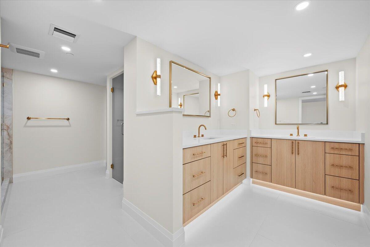 North Palm Beach, Florida, 33408, United States, 3 Bedrooms Bedrooms, ,3 BathroomsBathrooms,Residential,Active,1933736