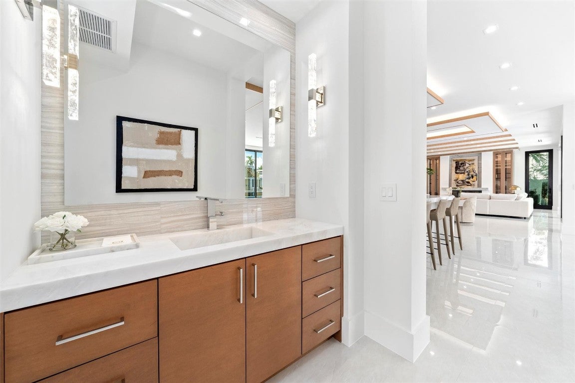 Fort Lauderdale, Florida, 33301, United States, 6 Bedrooms Bedrooms, ,6 BathroomsBathrooms,Residential,Active,2007977