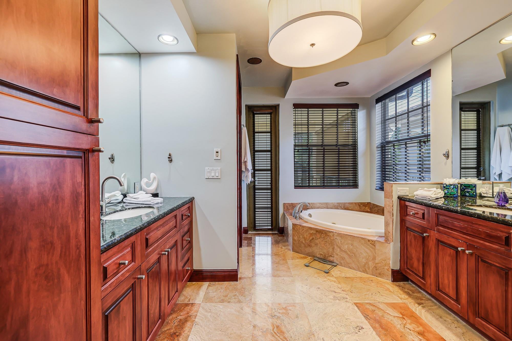 Wilton Manors, Florida, 33305, United States, 4 Bedrooms Bedrooms, ,4 BathroomsBathrooms,Residential,Active,2015475