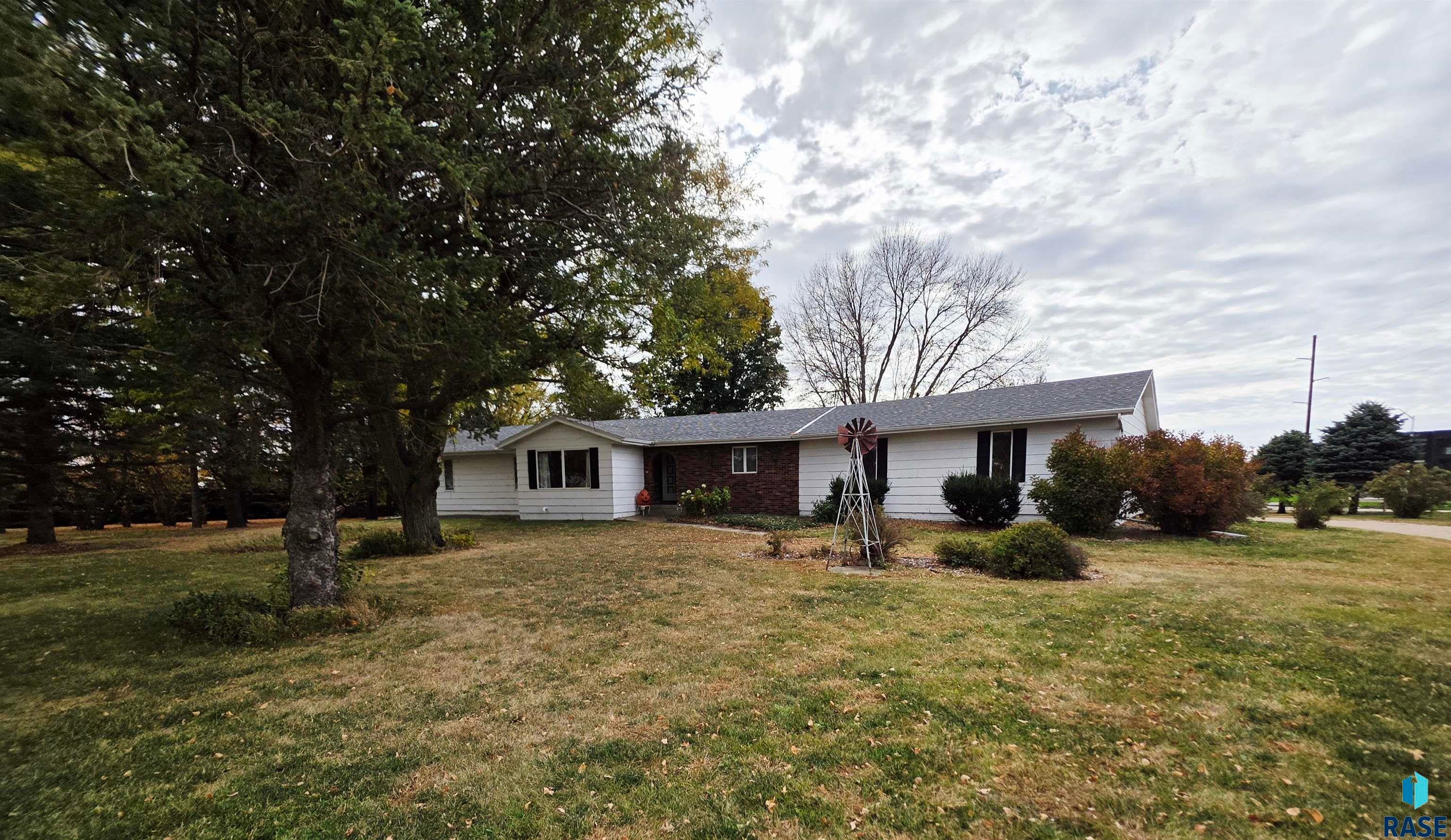 Brandon, South Dakota, 57005, United States, 3 Bedrooms Bedrooms, ,3 BathroomsBathrooms,Residential,Active,1969629