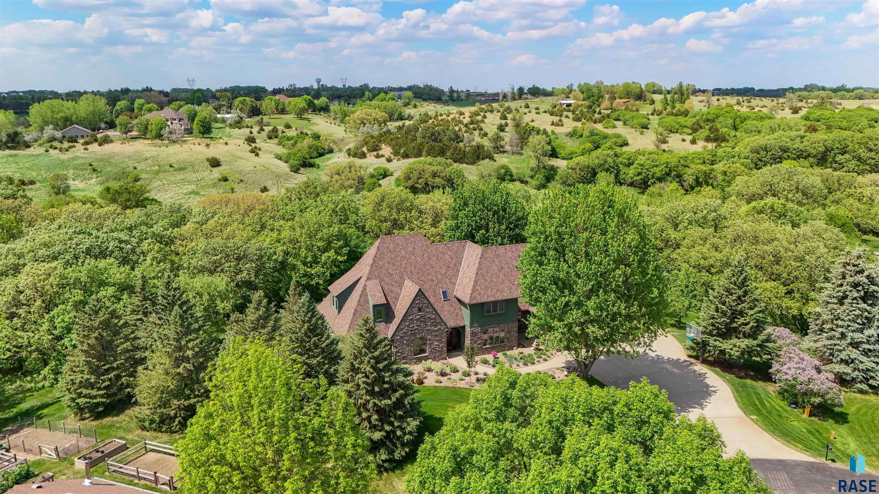 Sioux Falls, South Dakota, 57110, United States, 6 Bedrooms Bedrooms, ,6 BathroomsBathrooms,Residential,Active,1888969