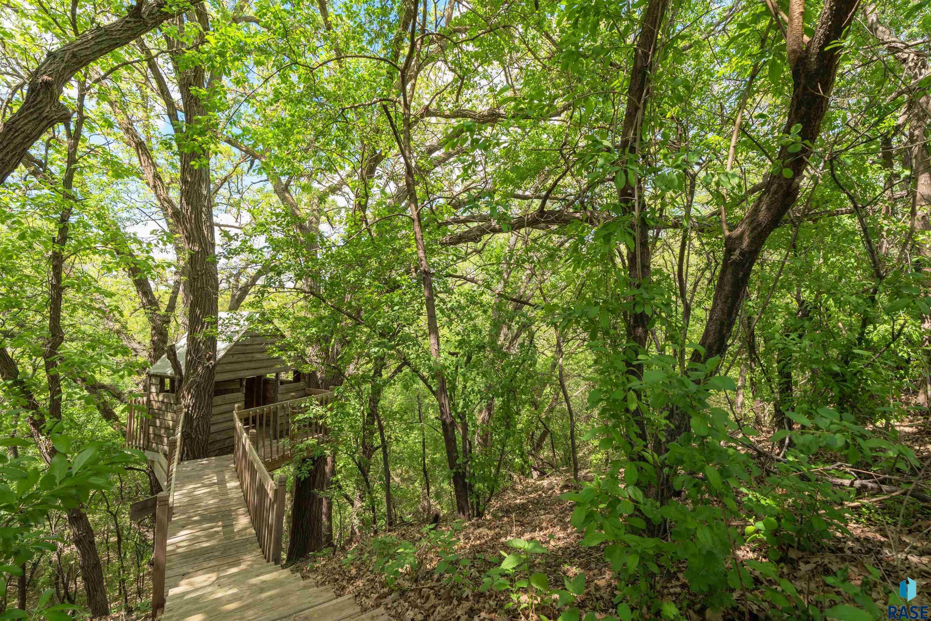 Sioux Falls, South Dakota, 57110, United States, 6 Bedrooms Bedrooms, ,6 BathroomsBathrooms,Residential,Active,1888969