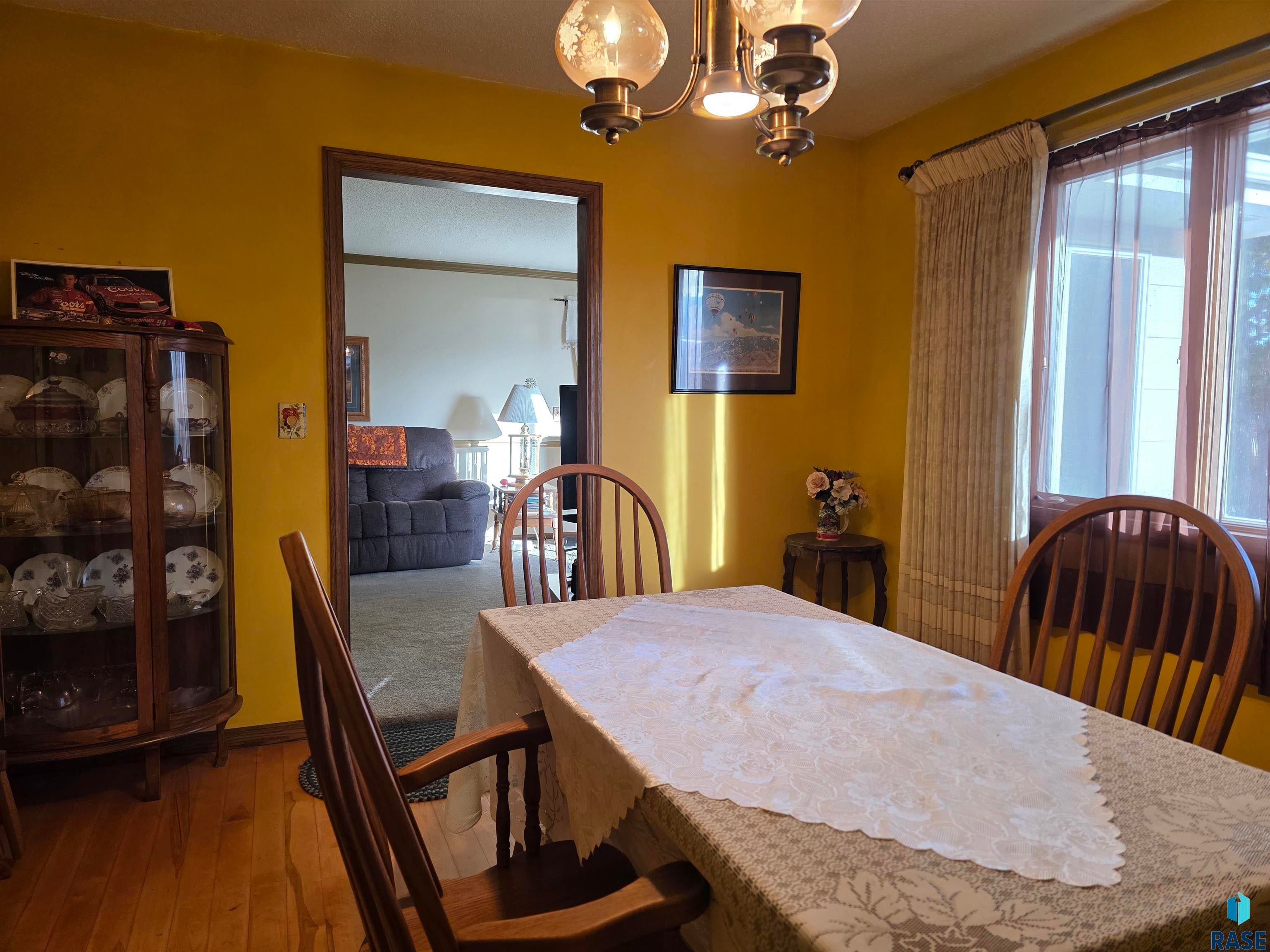 Brandon, South Dakota, 57005, United States, 3 Bedrooms Bedrooms, ,3 BathroomsBathrooms,Residential,Active,1969629