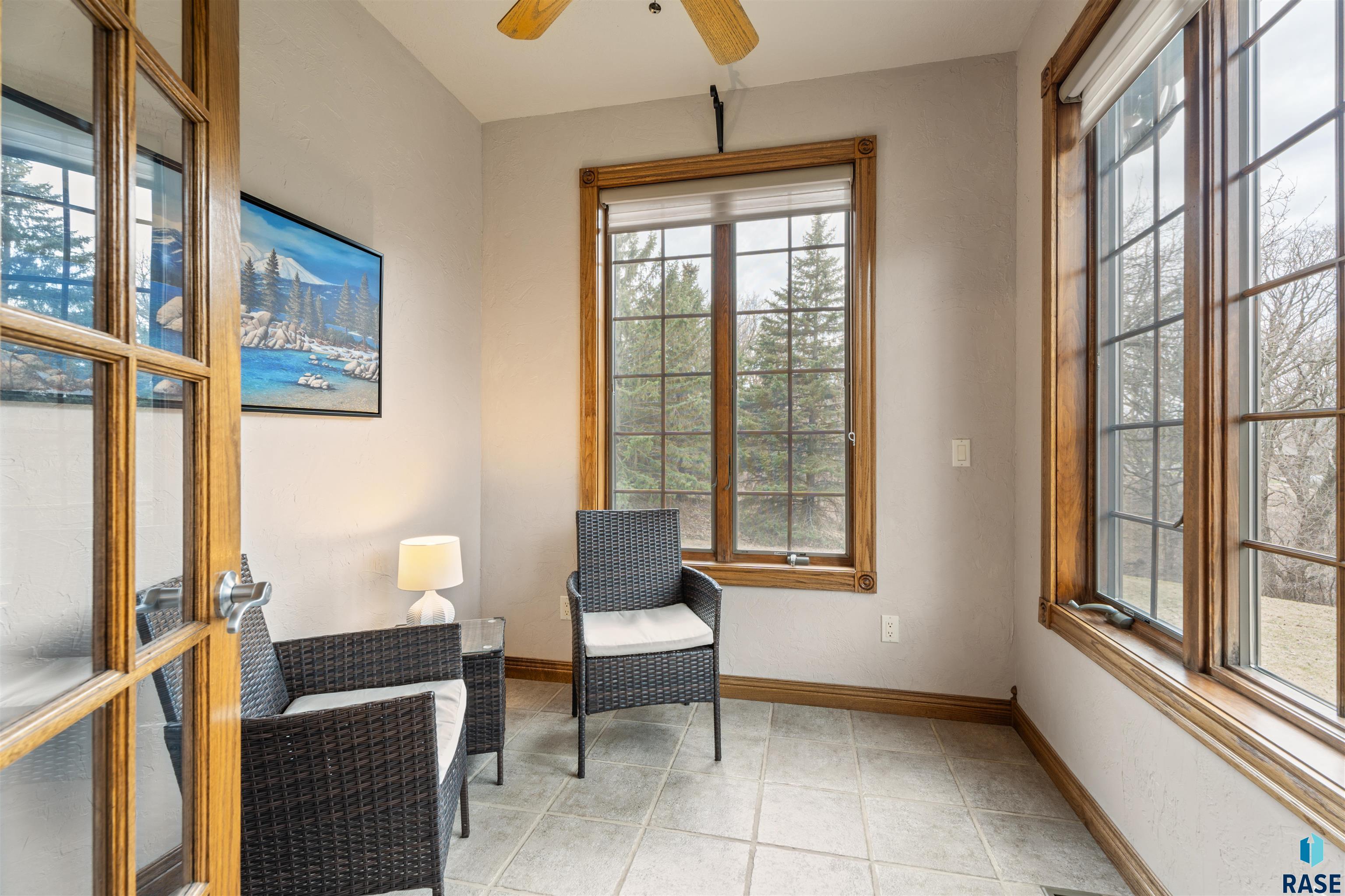 Sioux Falls, South Dakota, 57110, United States, 6 Bedrooms Bedrooms, ,6 BathroomsBathrooms,Residential,Active,1888969