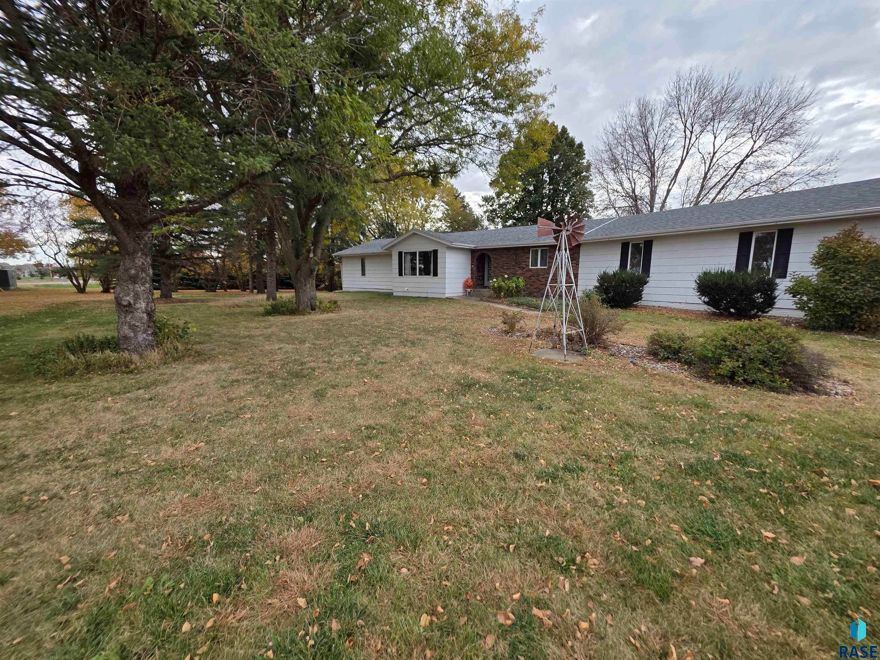Brandon, South Dakota, 57005, United States, 3 Bedrooms Bedrooms, ,3 BathroomsBathrooms,Residential,Active,1969629