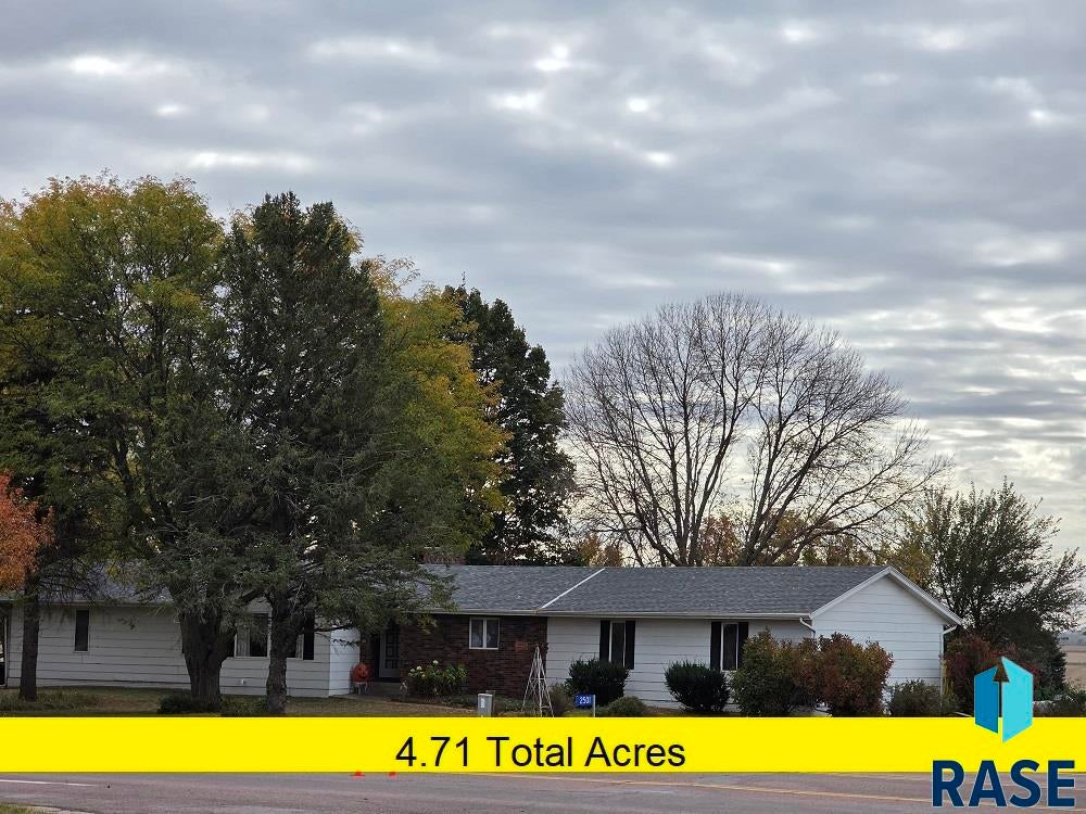 Brandon, South Dakota, 57005, United States, 3 Bedrooms Bedrooms, ,3 BathroomsBathrooms,Residential,Active,1969629
