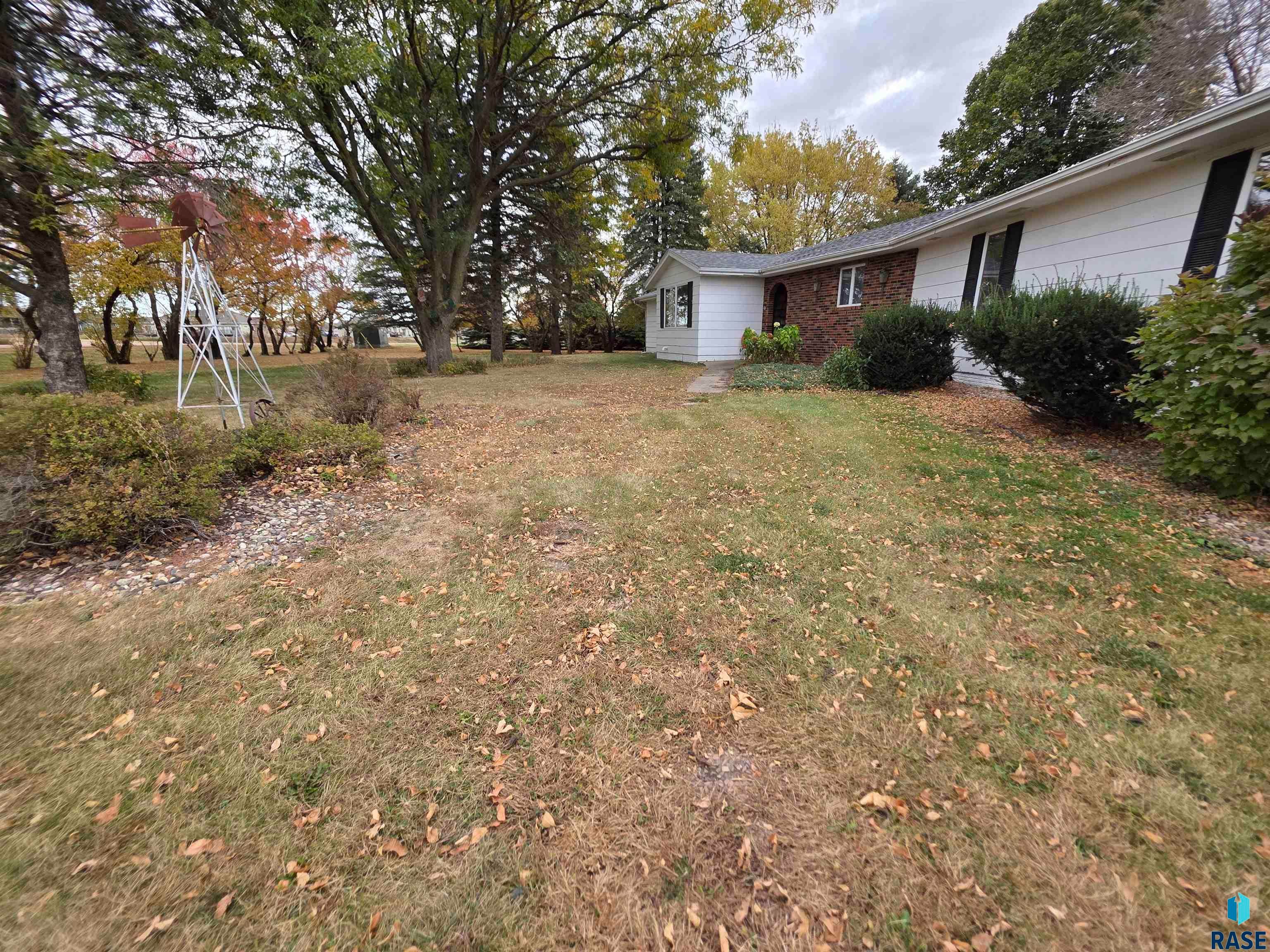 Brandon, South Dakota, 57005, United States, 3 Bedrooms Bedrooms, ,3 BathroomsBathrooms,Residential,Active,1969629