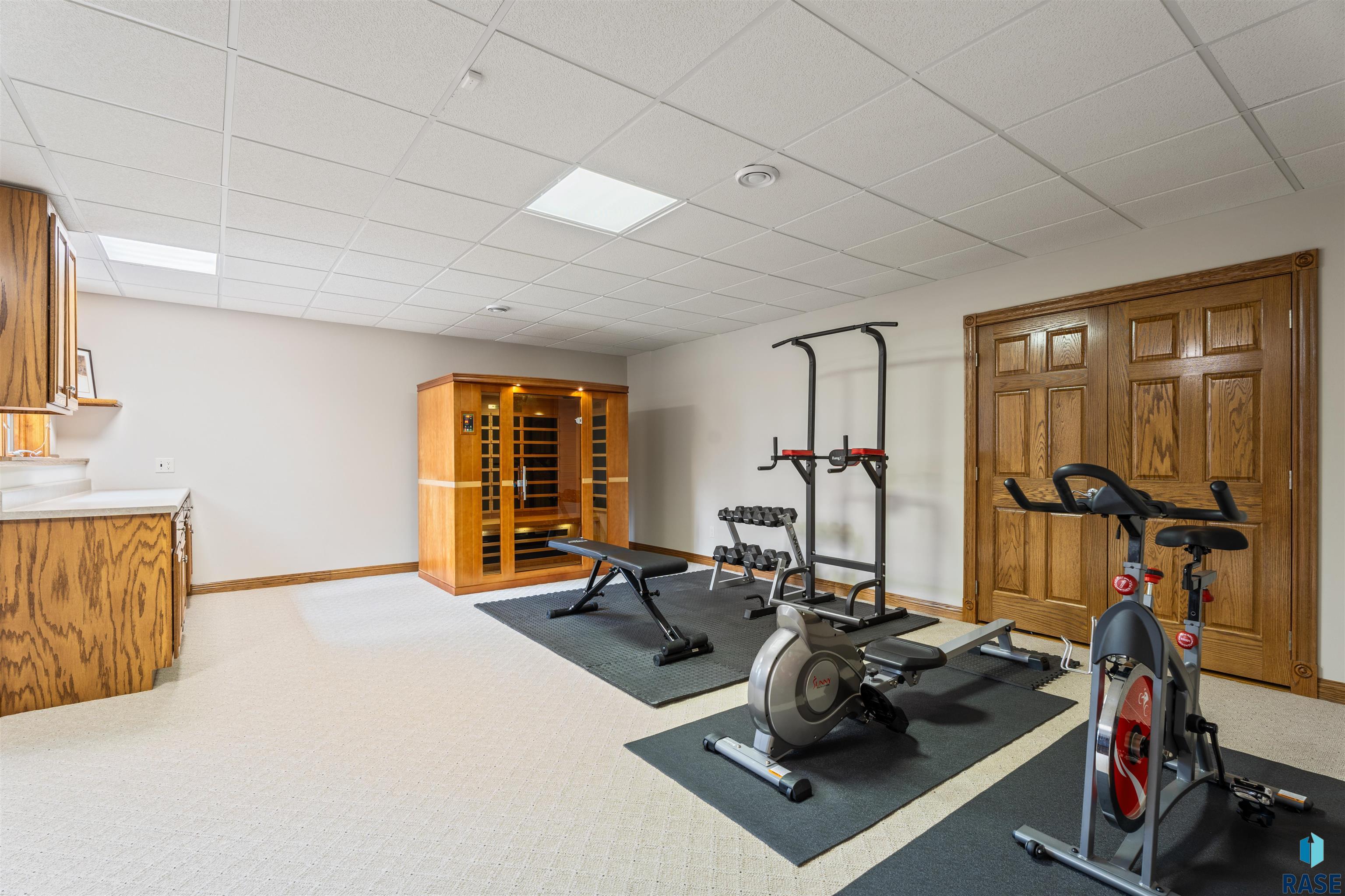 Sioux Falls, South Dakota, 57110, United States, 6 Bedrooms Bedrooms, ,6 BathroomsBathrooms,Residential,Active,1888969