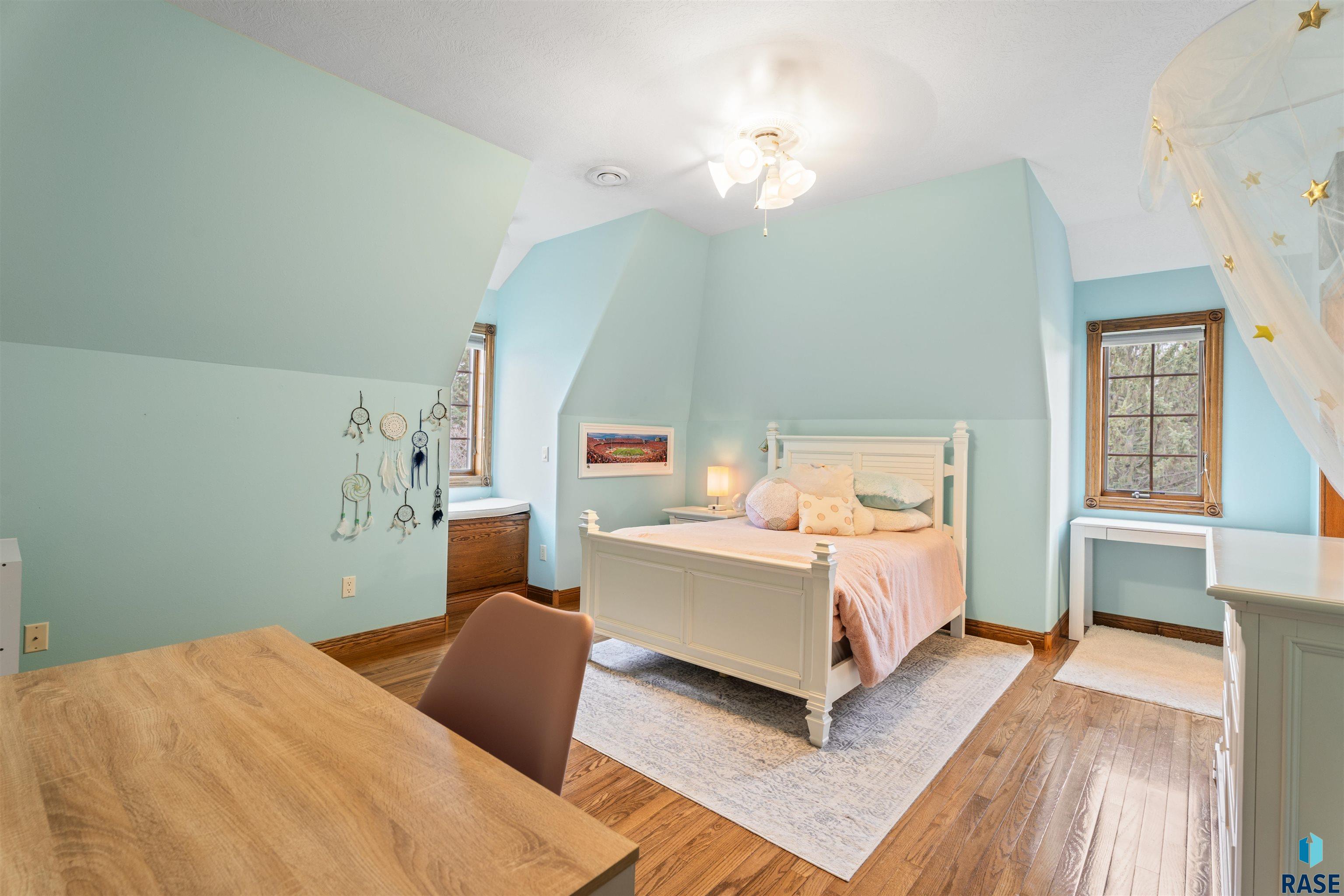 Sioux Falls, South Dakota, 57110, United States, 6 Bedrooms Bedrooms, ,6 BathroomsBathrooms,Residential,Active,1888969