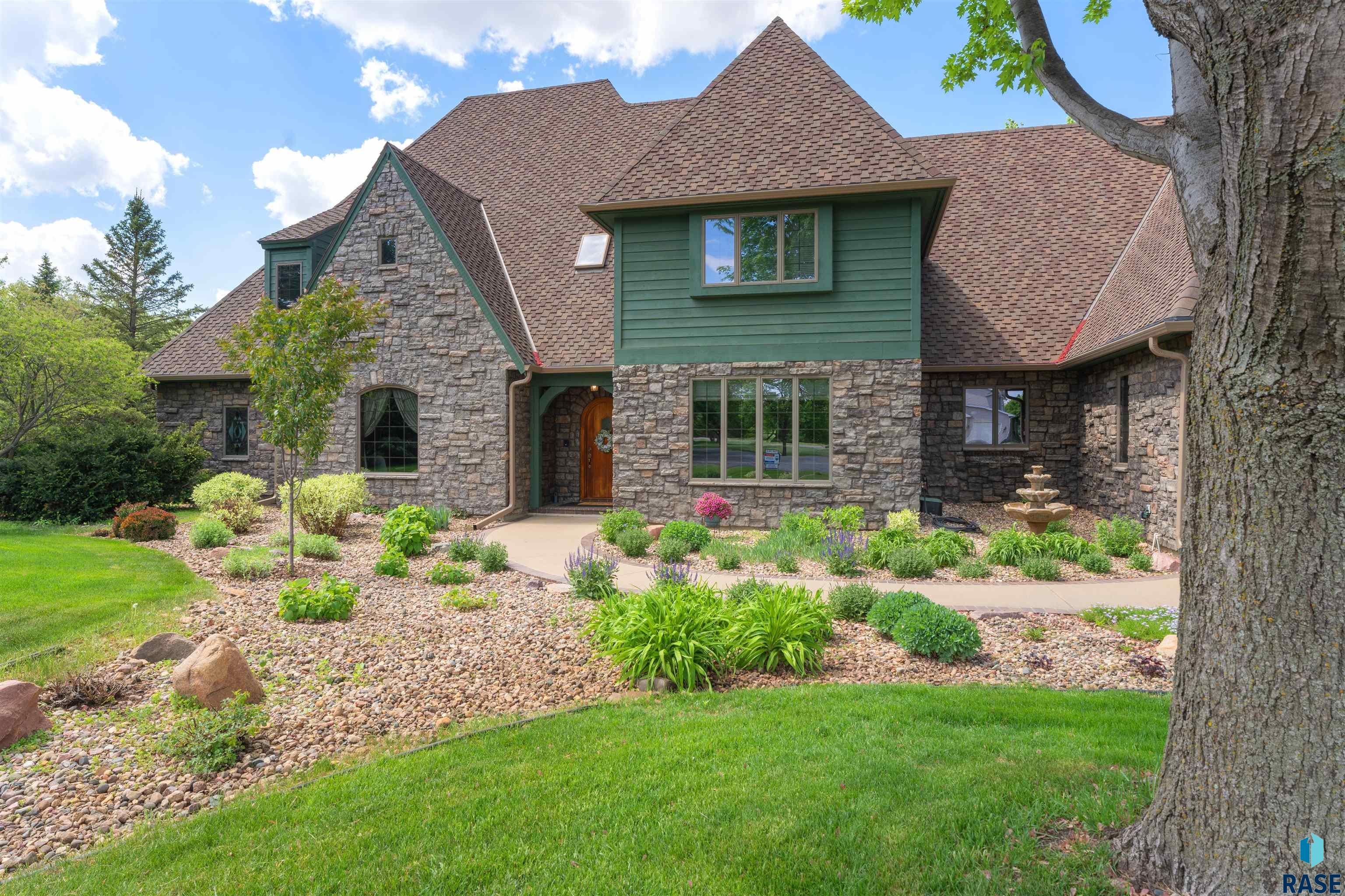 Sioux Falls, South Dakota, 57110, United States, 6 Bedrooms Bedrooms, ,6 BathroomsBathrooms,Residential,Active,1888969