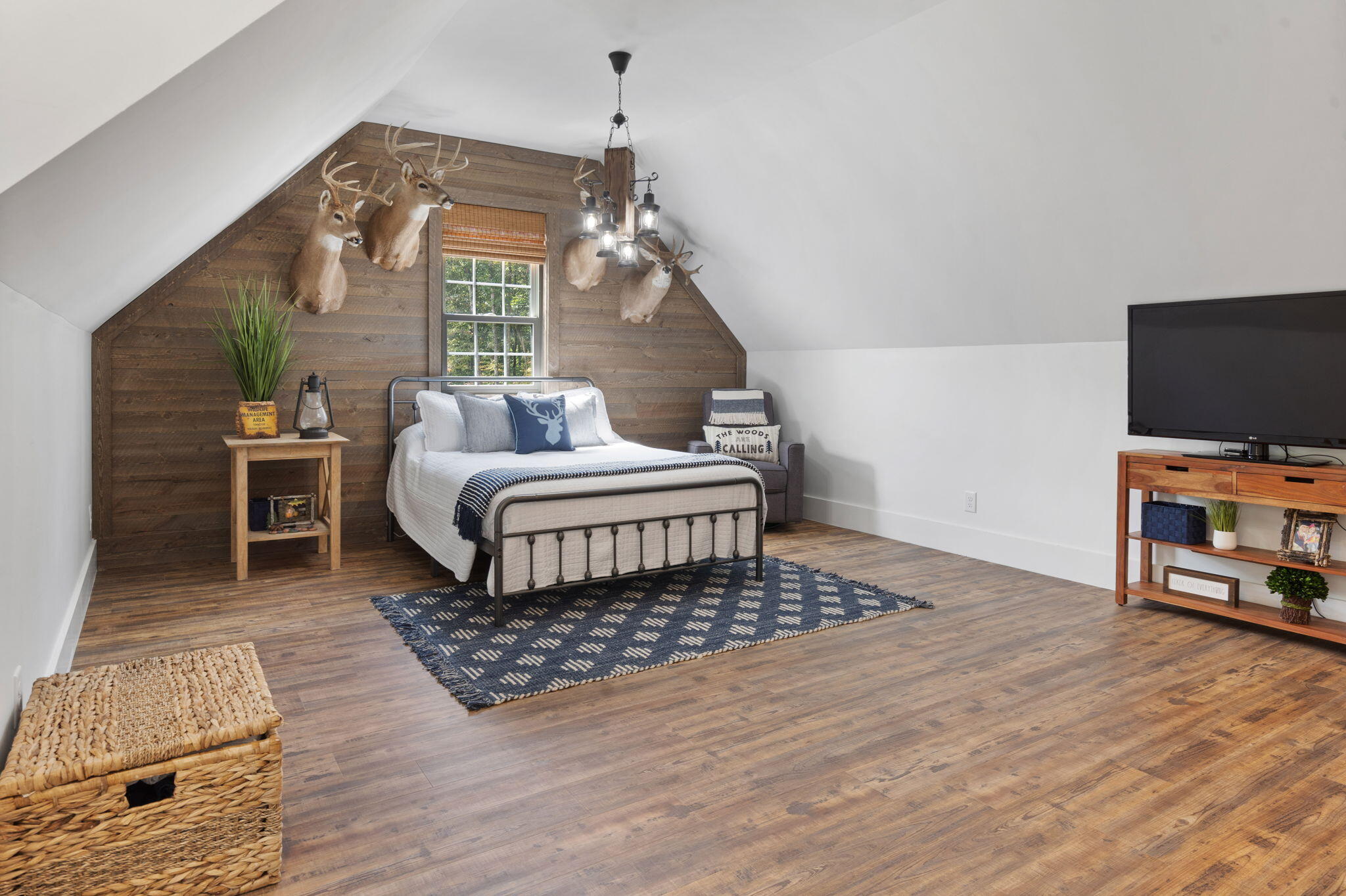 Calhoun, Tennessee, 37309, United States, 4 Bedrooms Bedrooms, ,3 BathroomsBathrooms,Residential,Active,1742062