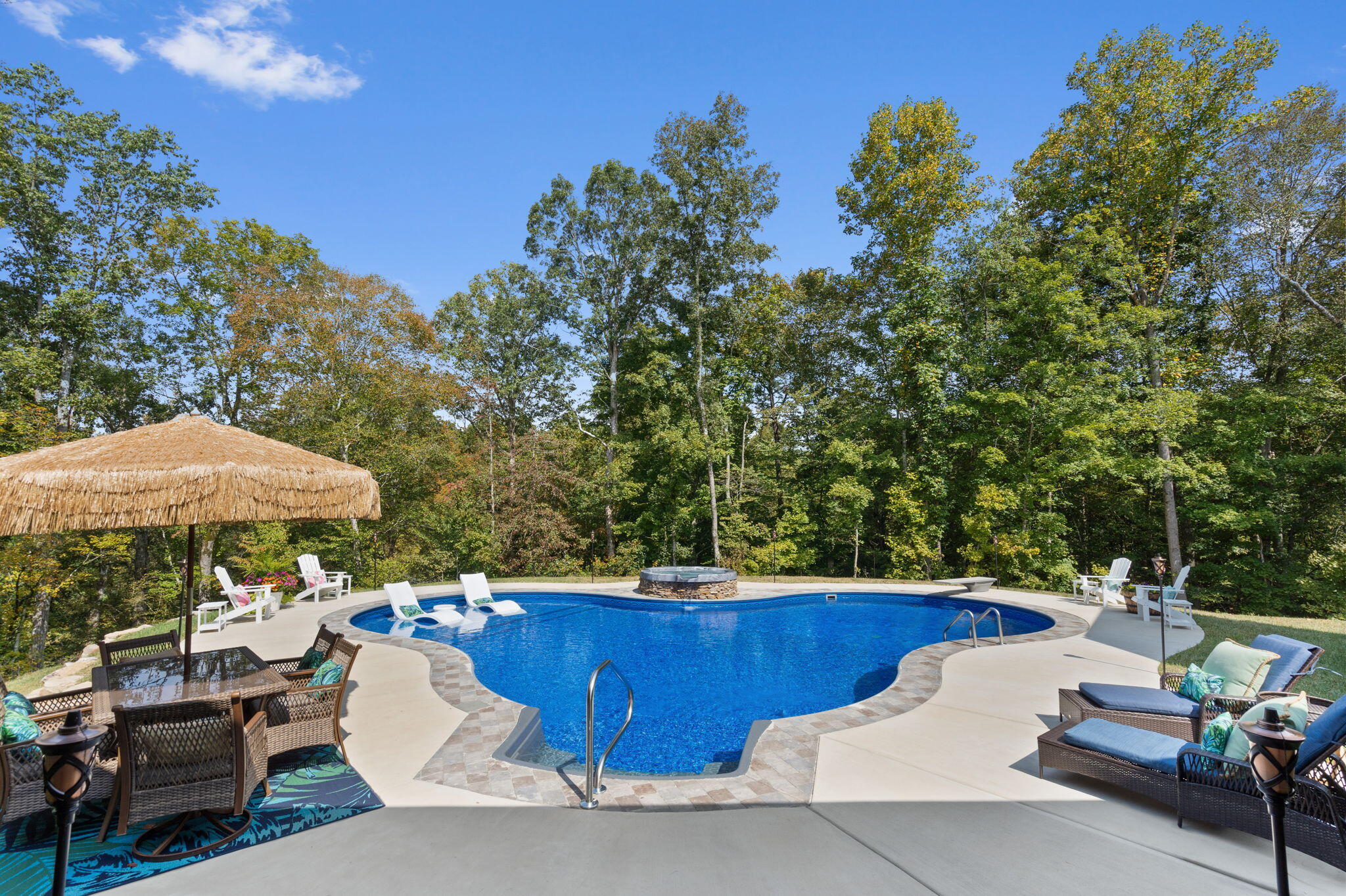 Calhoun, Tennessee, 37309, United States, 4 Bedrooms Bedrooms, ,3 BathroomsBathrooms,Residential,Active,1742062