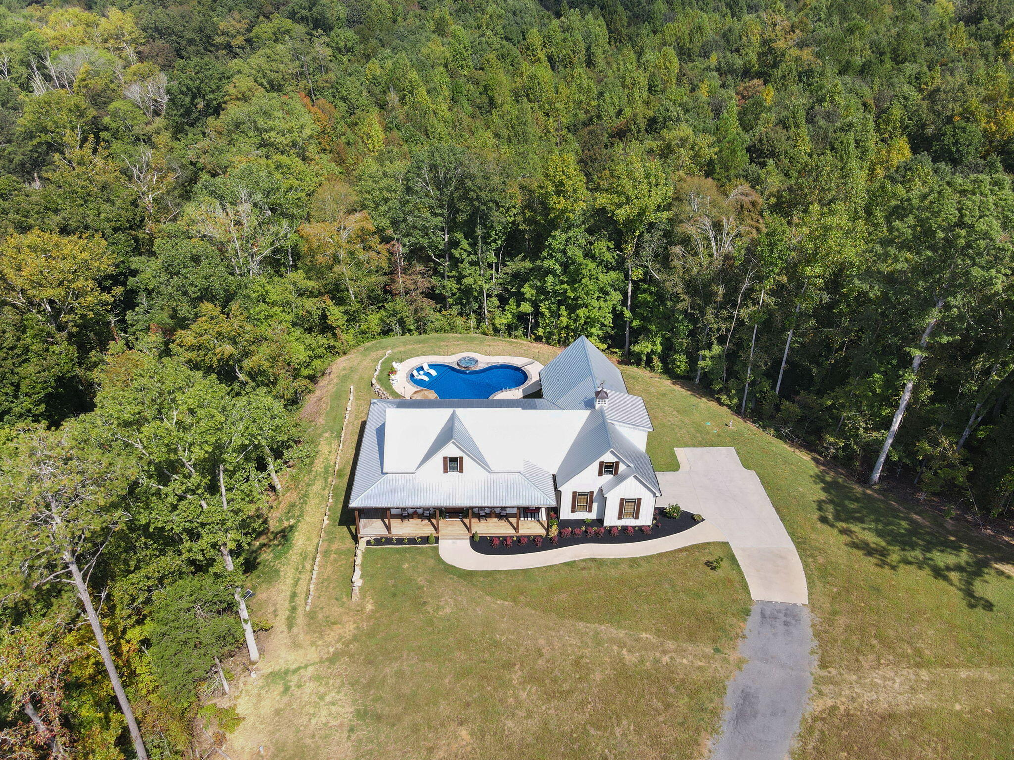 Calhoun, Tennessee, 37309, United States, 4 Bedrooms Bedrooms, ,3 BathroomsBathrooms,Residential,Active,1742062
