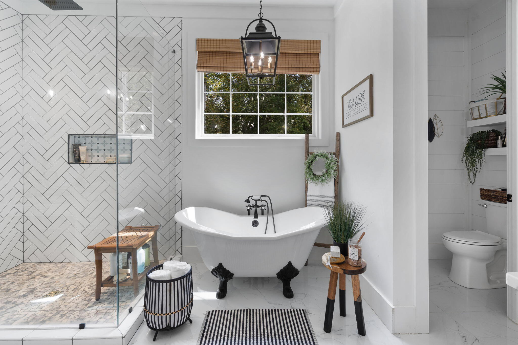 Calhoun, Tennessee, 37309, United States, 4 Bedrooms Bedrooms, ,3 BathroomsBathrooms,Residential,Active,1742062