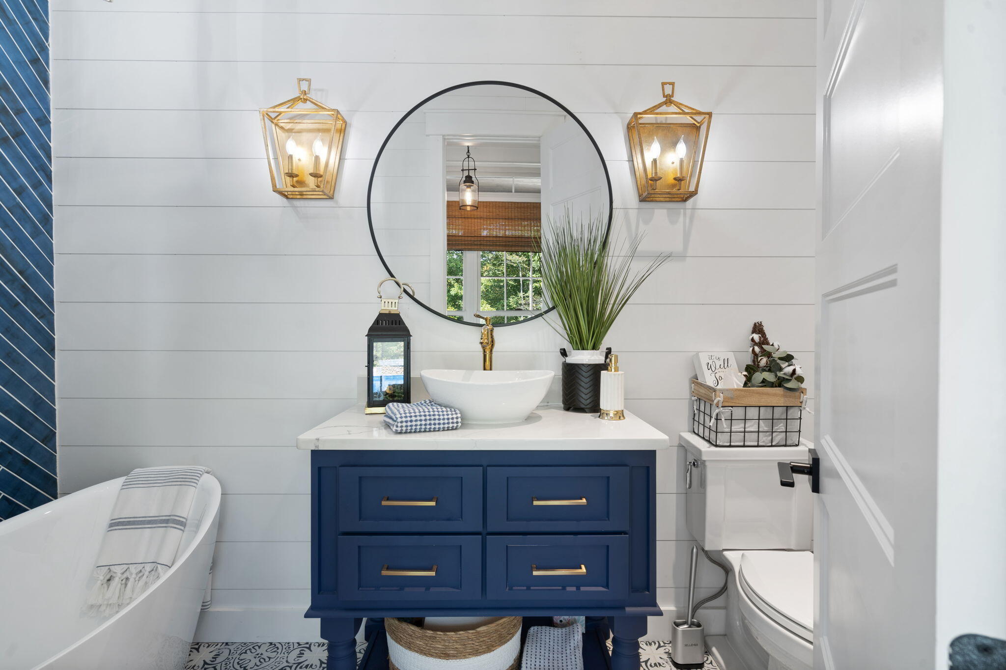 Calhoun, Tennessee, 37309, United States, 4 Bedrooms Bedrooms, ,3 BathroomsBathrooms,Residential,Active,1742062