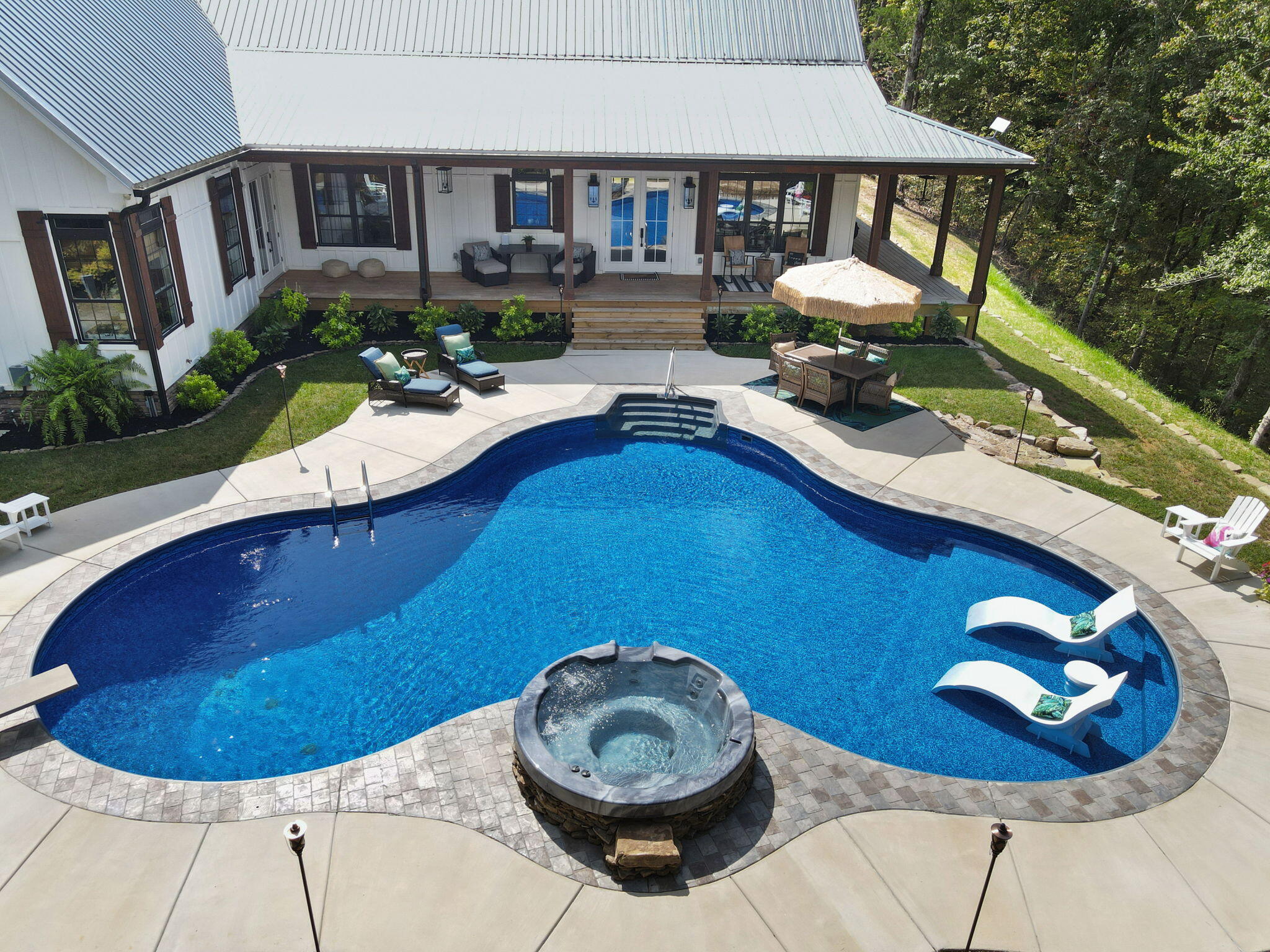 Calhoun, Tennessee, 37309, United States, 4 Bedrooms Bedrooms, ,3 BathroomsBathrooms,Residential,Active,1742062