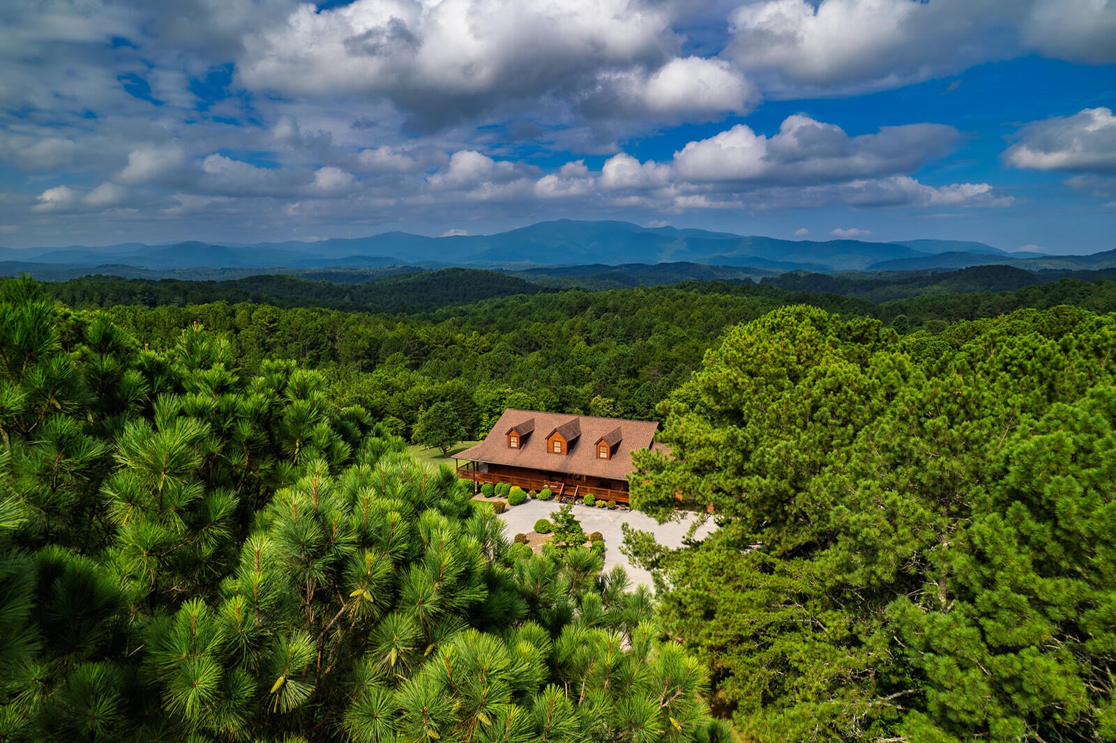 Copperhill, Tennessee, 37317, United States, 5 Bedrooms Bedrooms, ,6 BathroomsBathrooms,Residential,Active,1877841