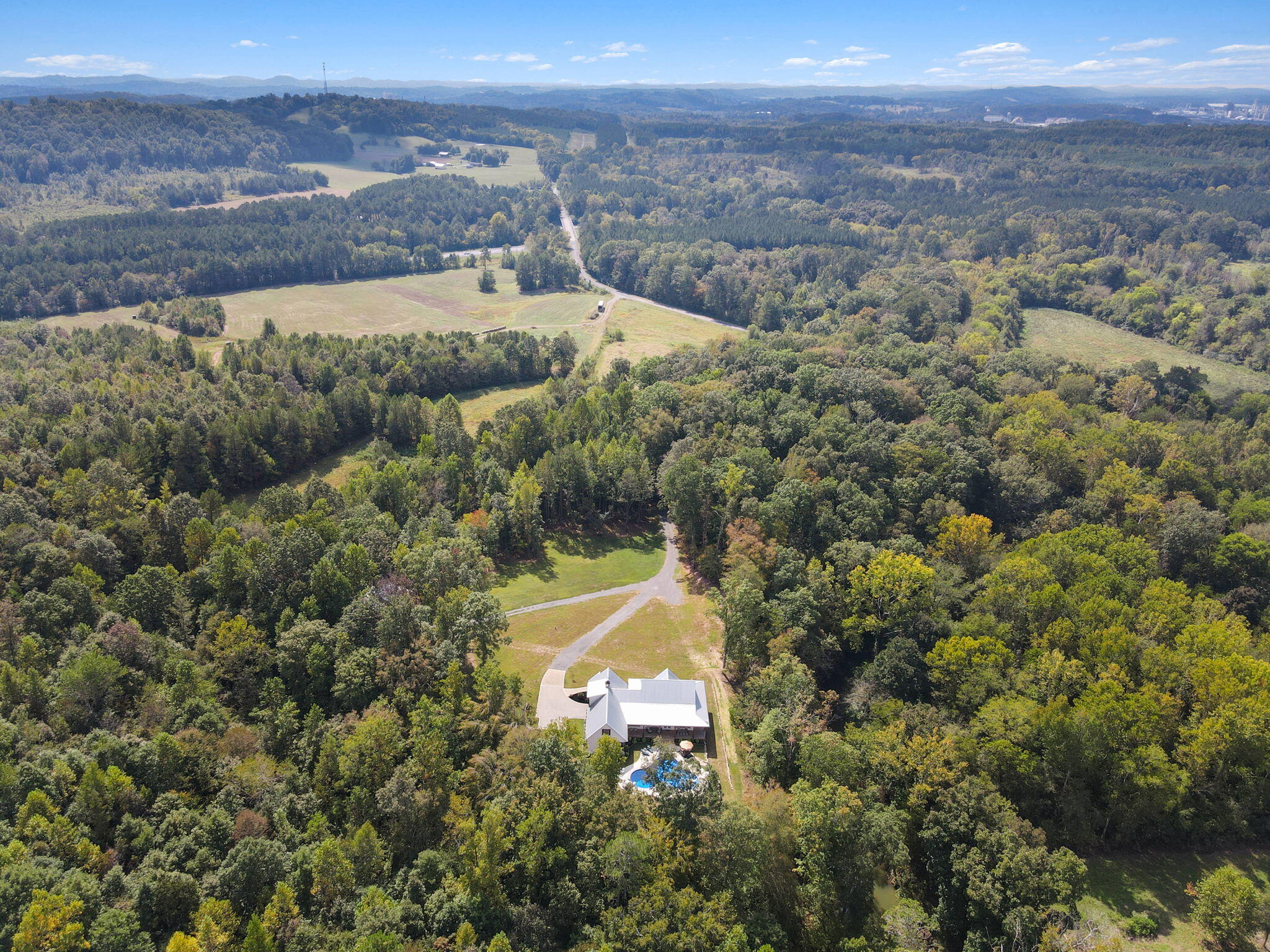 Calhoun, Tennessee, 37309, United States, 4 Bedrooms Bedrooms, ,3 BathroomsBathrooms,Residential,Active,1742062