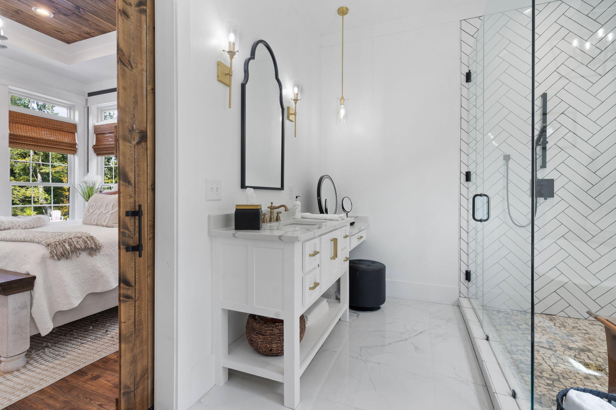 Calhoun, Tennessee, 37309, United States, 4 Bedrooms Bedrooms, ,3 BathroomsBathrooms,Residential,Active,1742062