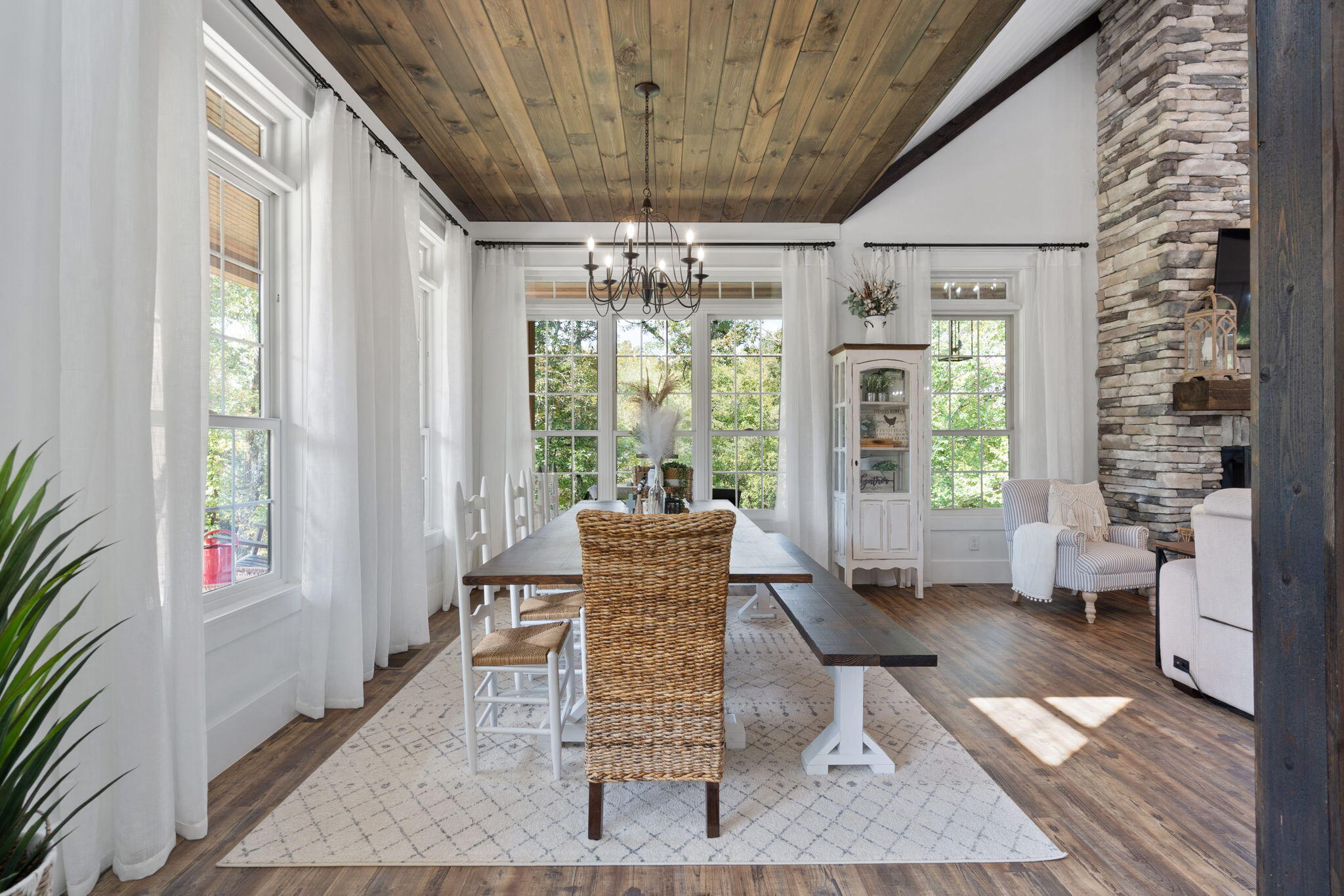 Calhoun, Tennessee, 37309, United States, 4 Bedrooms Bedrooms, ,3 BathroomsBathrooms,Residential,Active,1742062