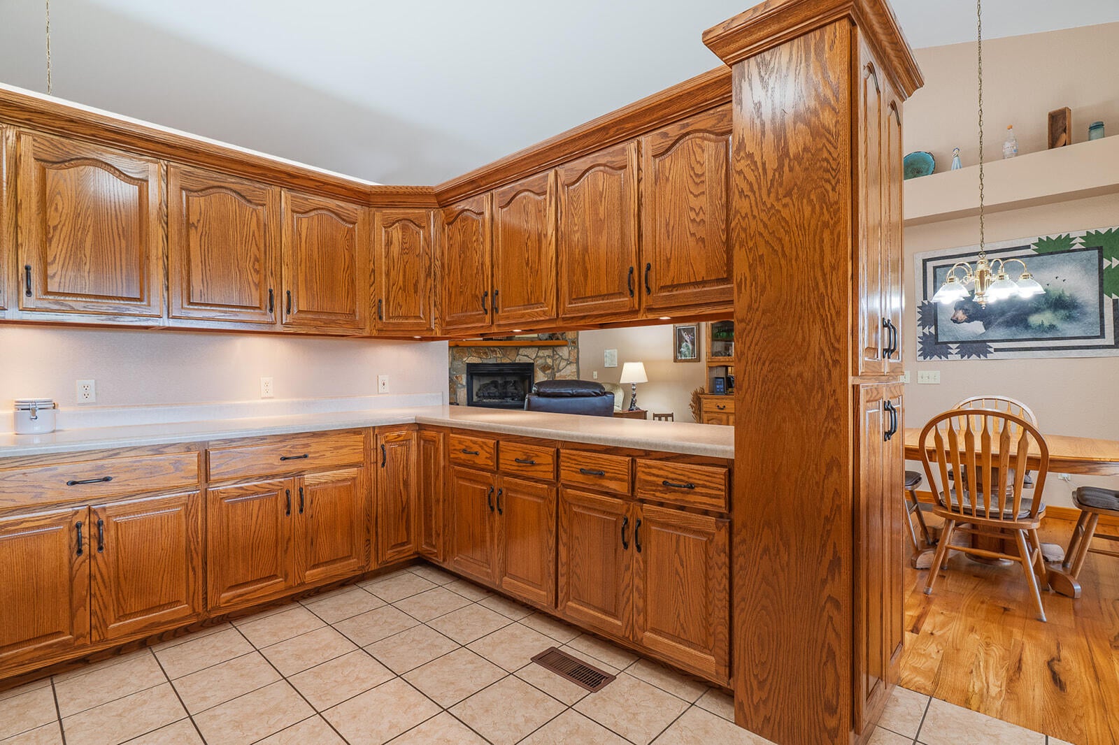 Copperhill, Tennessee, 37317, United States, 5 Bedrooms Bedrooms, ,6 BathroomsBathrooms,Residential,Active,1877841