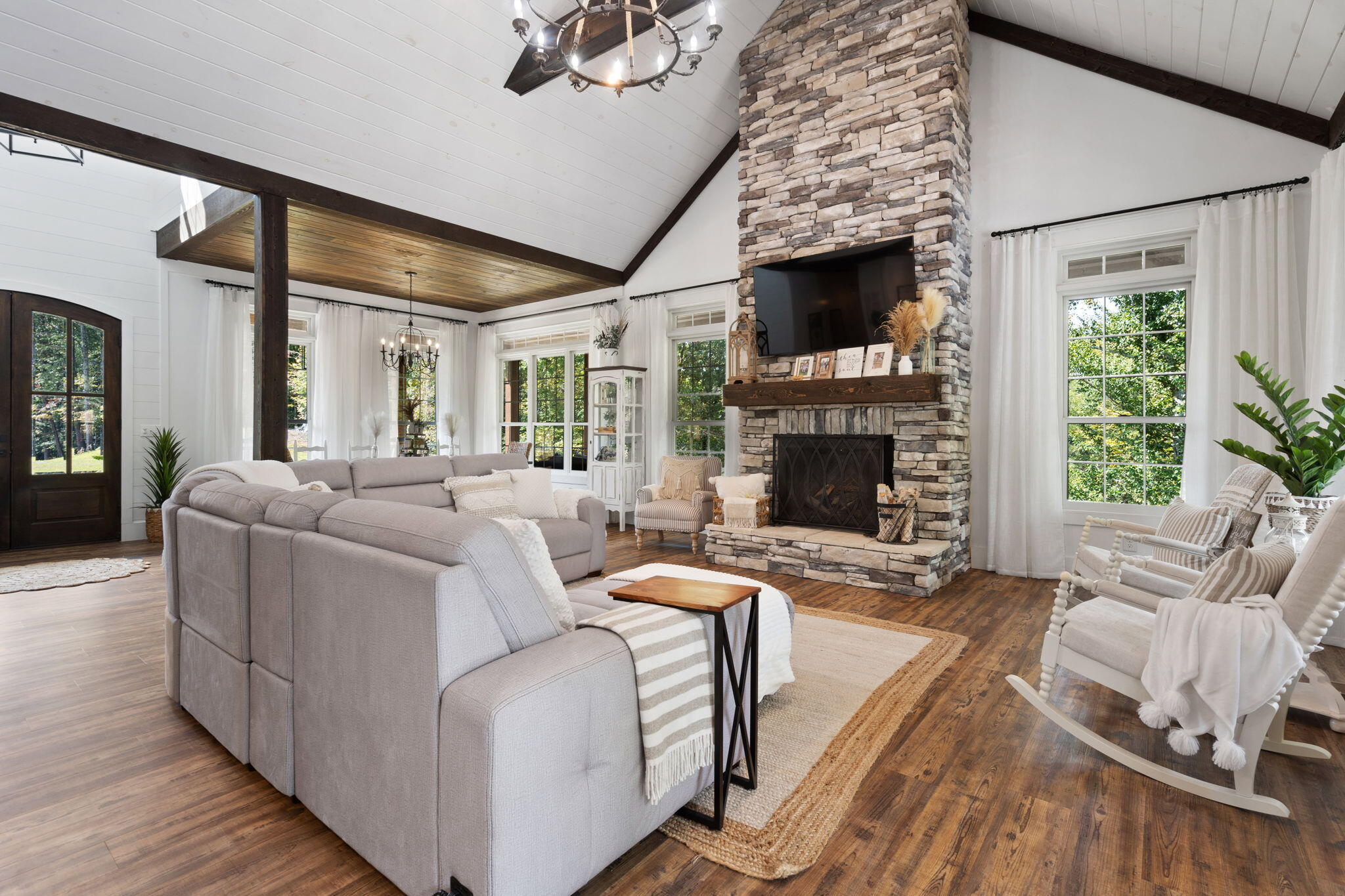 Calhoun, Tennessee, 37309, United States, 4 Bedrooms Bedrooms, ,3 BathroomsBathrooms,Residential,Active,1742062