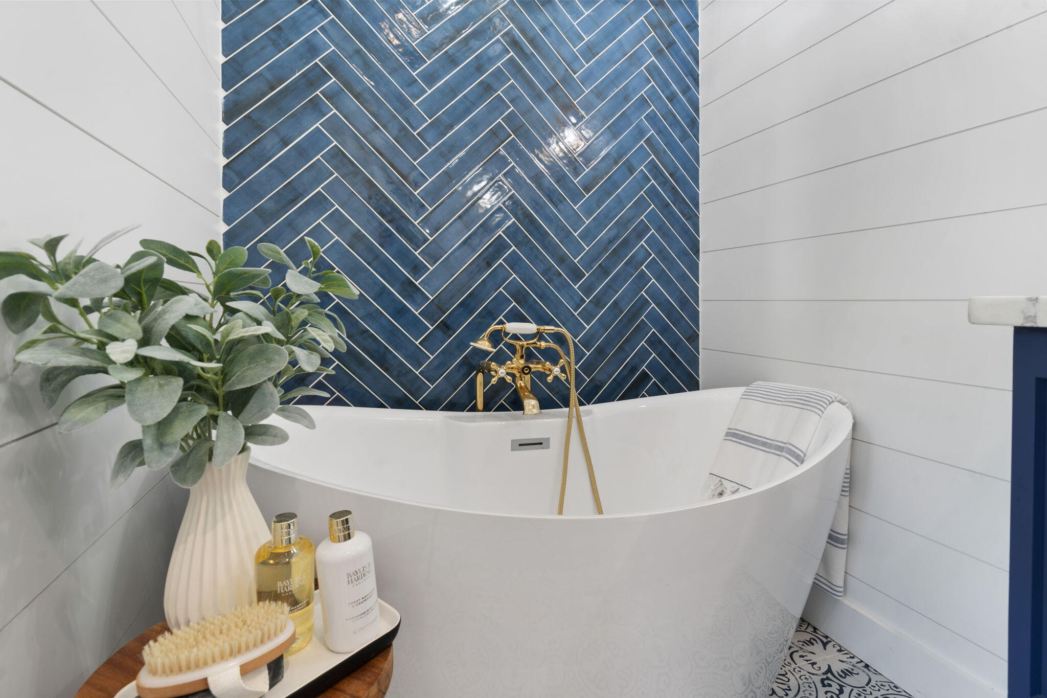 Calhoun, Tennessee, 37309, United States, 4 Bedrooms Bedrooms, ,3 BathroomsBathrooms,Residential,Active,1742062