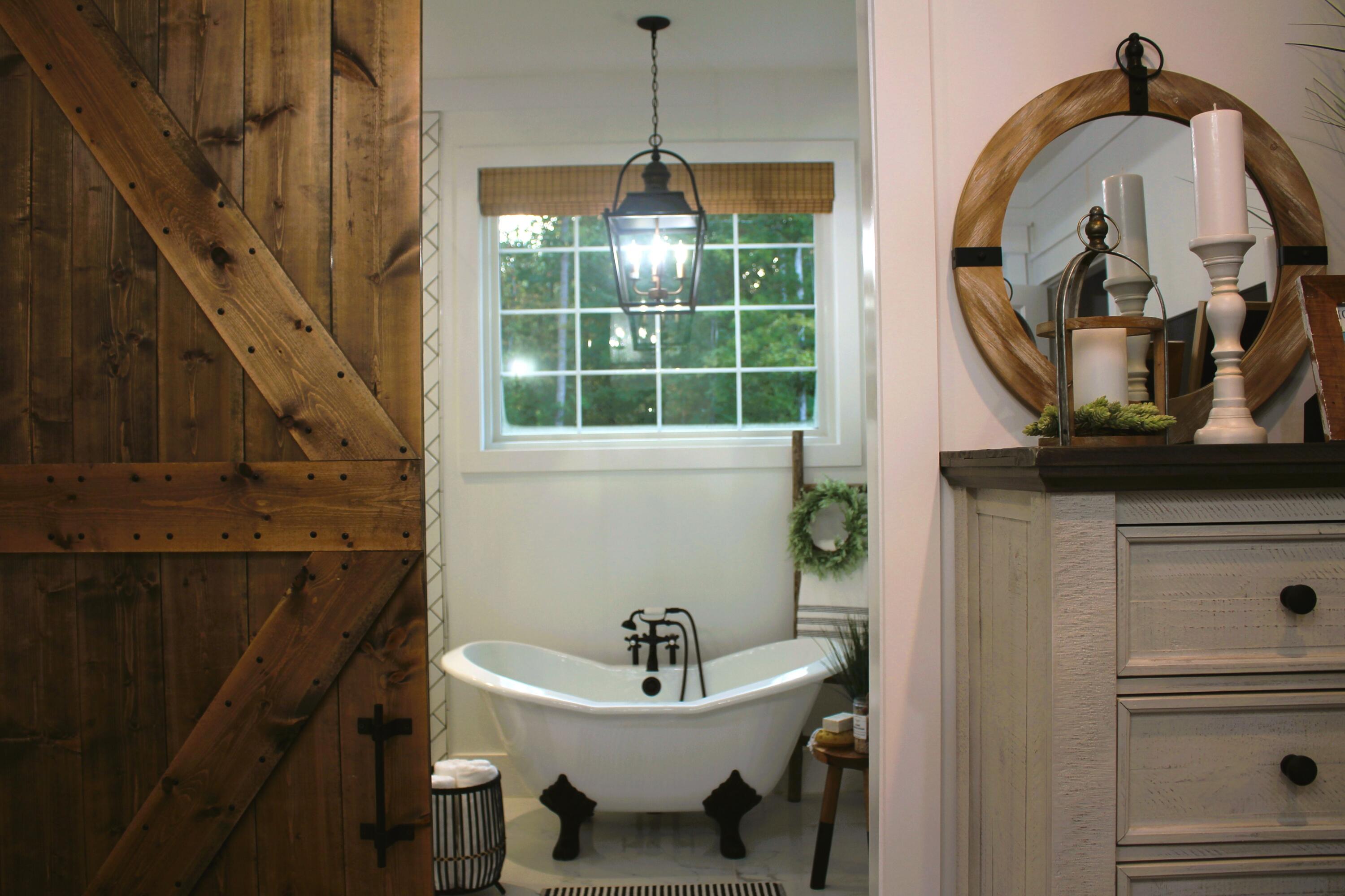 Calhoun, Tennessee, 37309, United States, 4 Bedrooms Bedrooms, ,3 BathroomsBathrooms,Residential,Active,1742062