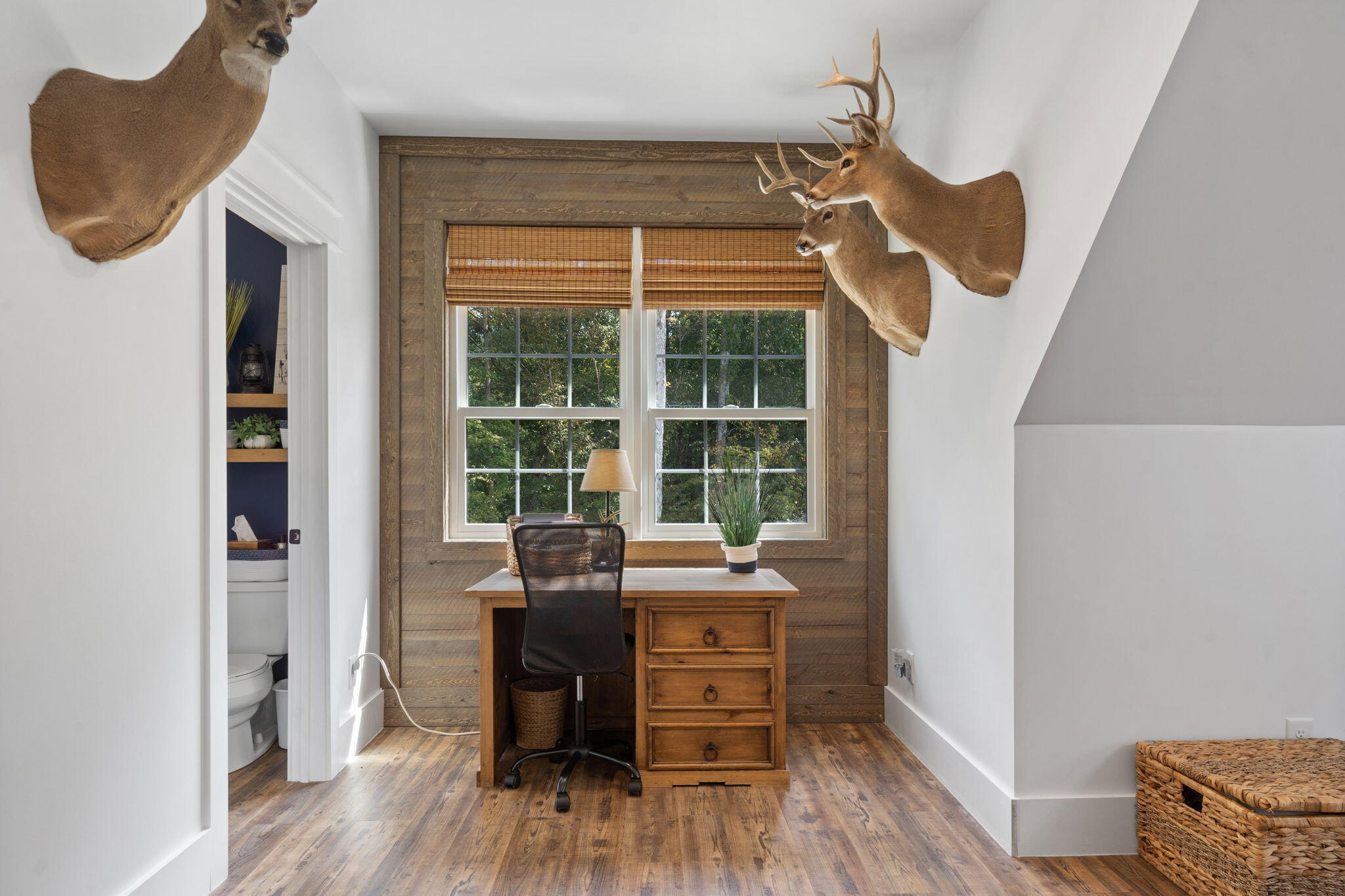 Calhoun, Tennessee, 37309, United States, 4 Bedrooms Bedrooms, ,3 BathroomsBathrooms,Residential,Active,1742062