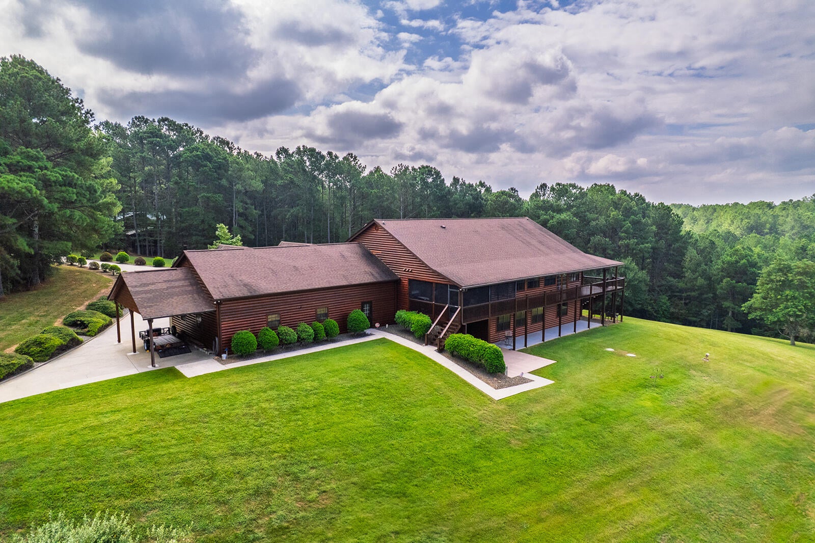 Copperhill, Tennessee, 37317, United States, 5 Bedrooms Bedrooms, ,6 BathroomsBathrooms,Residential,Active,1877841