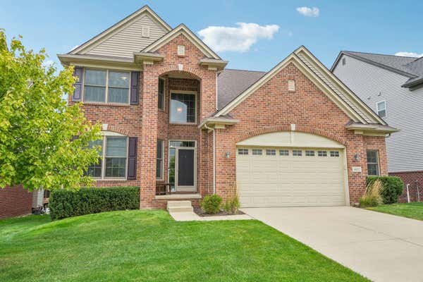 4852 E STONEGATE CIR, LAKE ORION, MI 48359 - Image 1