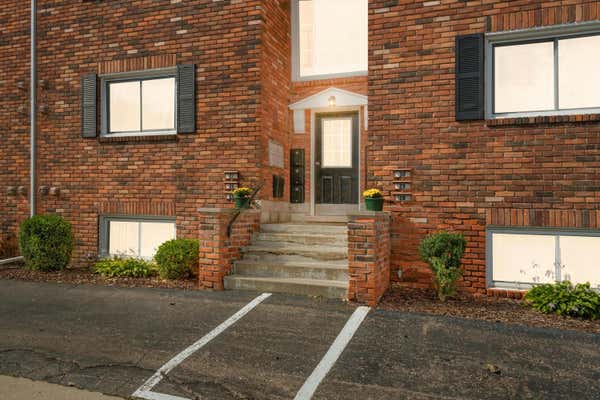 31831 GRAND RIVER AVE UNIT 27, FARMINGTON, MI 48336 - Image 1