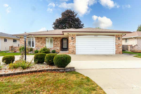 2542 NADINE DR, STERLING HEIGHTS, MI 48310 - Image 1