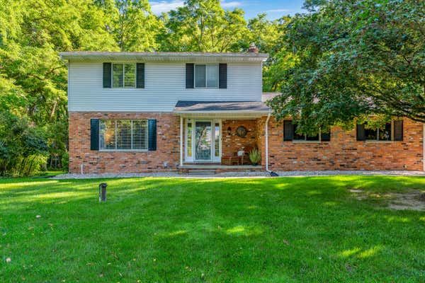 8076 PARKWOOD DR, FENTON, MI 48430 - Image 1