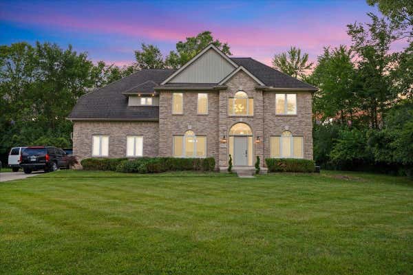 25075 EDGEMONT DR, SOUTHFIELD, MI 48033 - Image 1